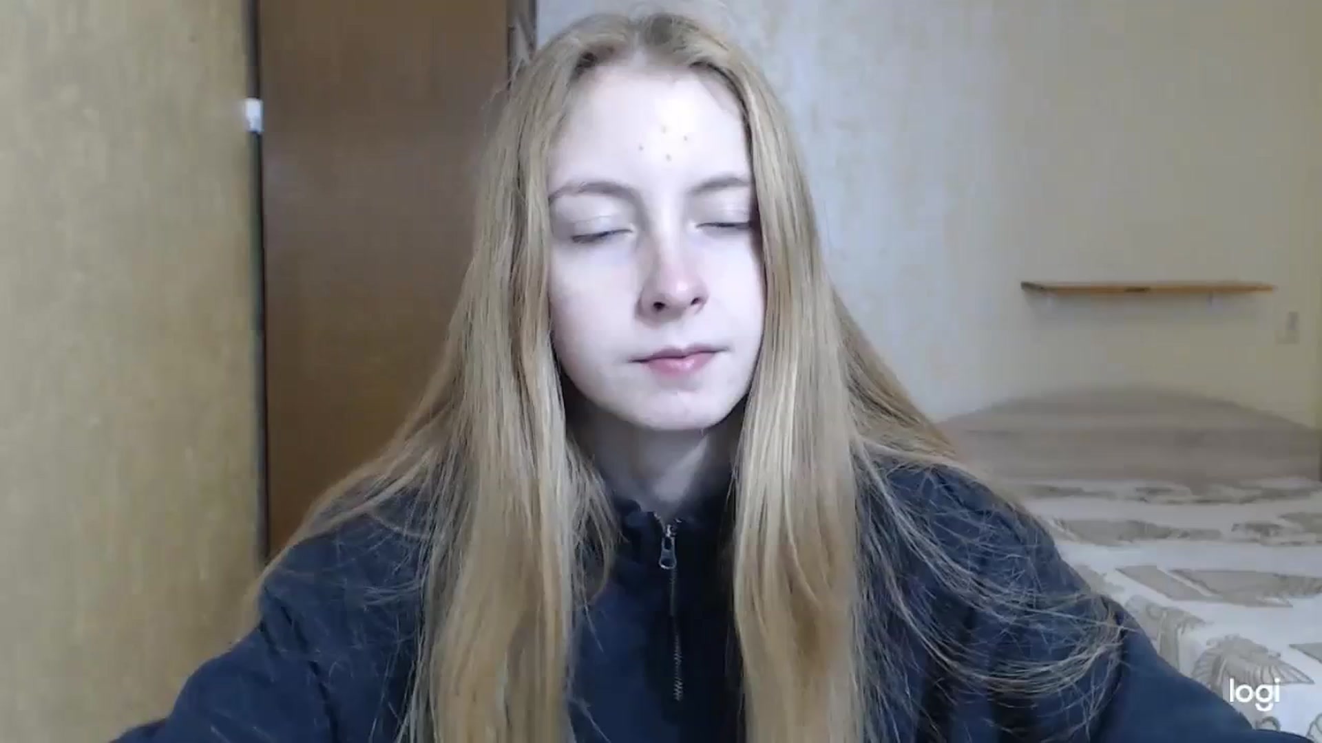 Gallery image thumbnail from LilCutie's myfreecams stream on, 12/18/2023, 09:22 image 1 of 20