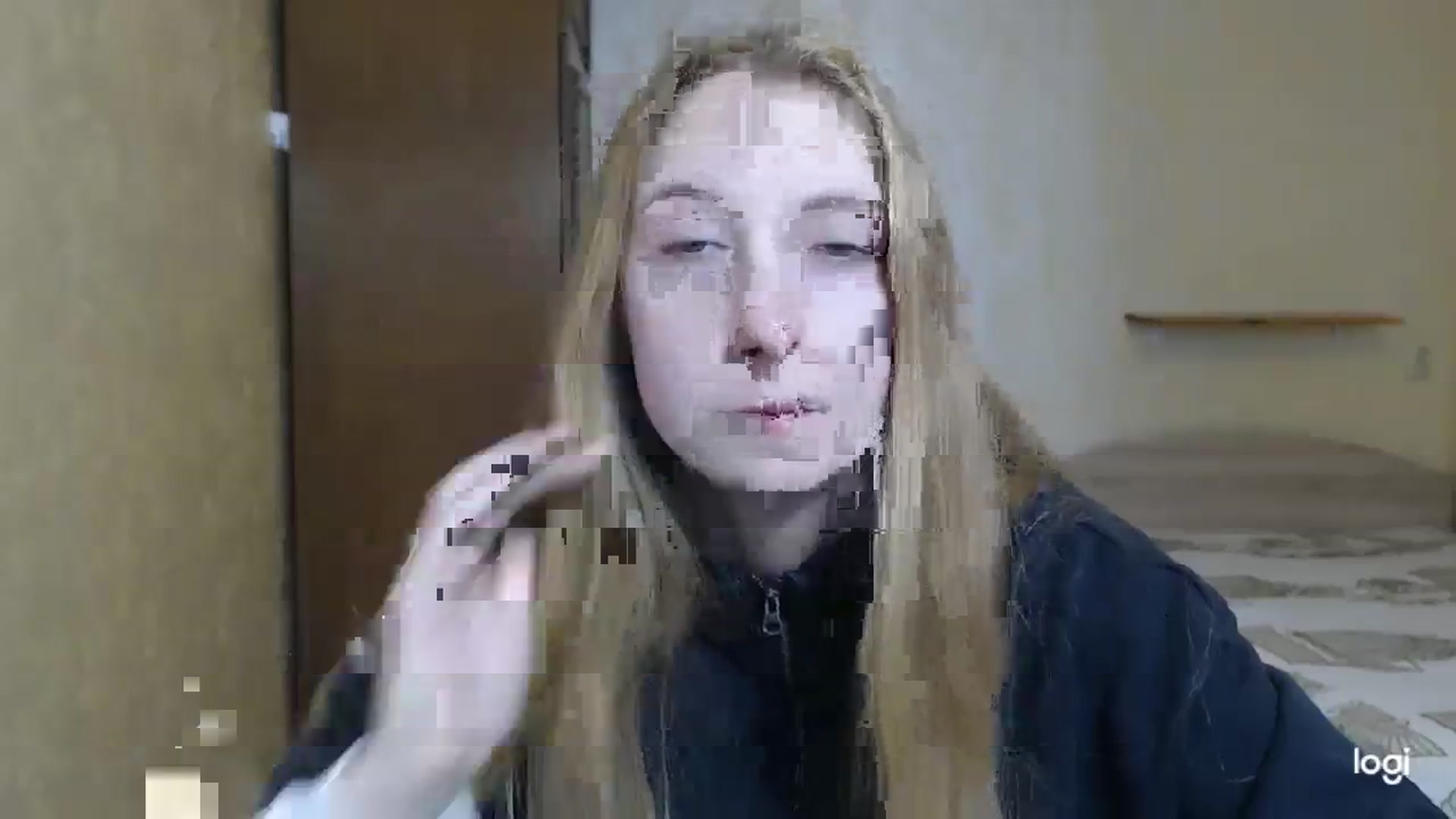 Gallery image thumbnail from LilCutie's myfreecams stream on, 12/18/2023, 10:05 image 13 of 20