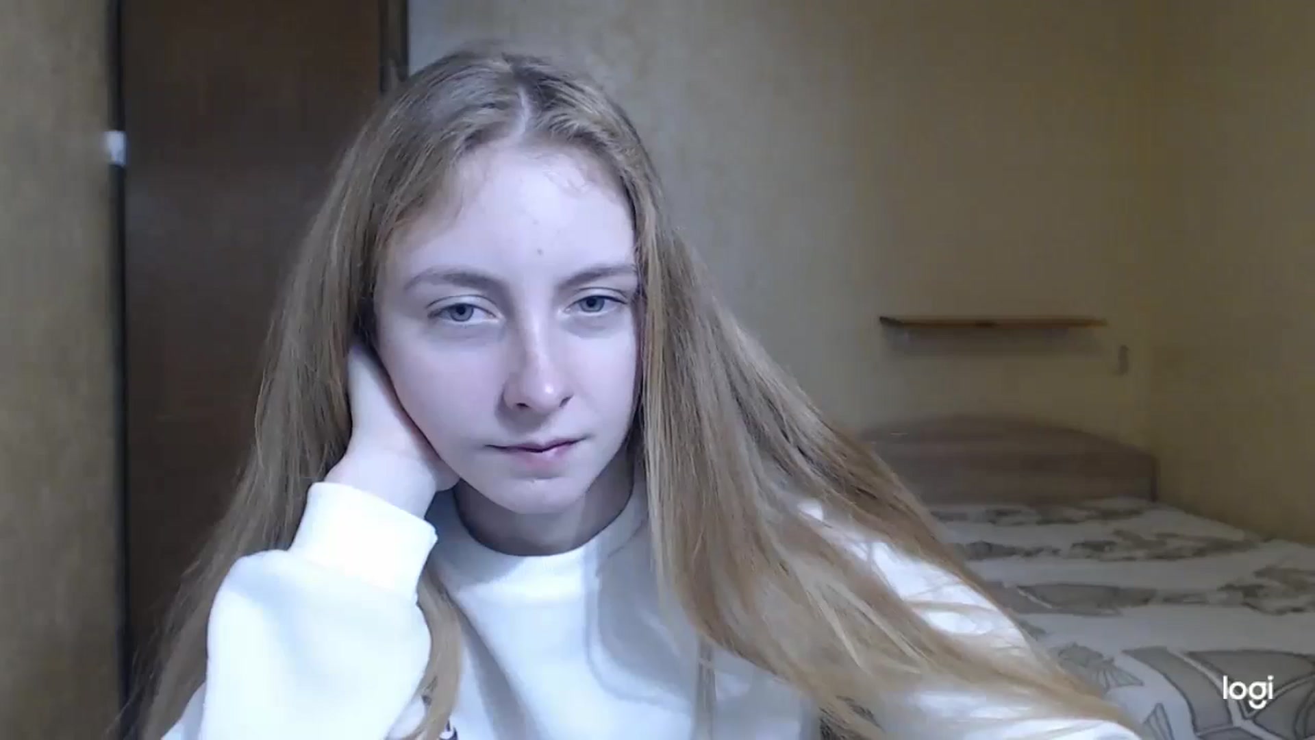 Gallery image thumbnail from LilCutie's myfreecams stream on, 12/20/2023, 15:20 image 19 of 20