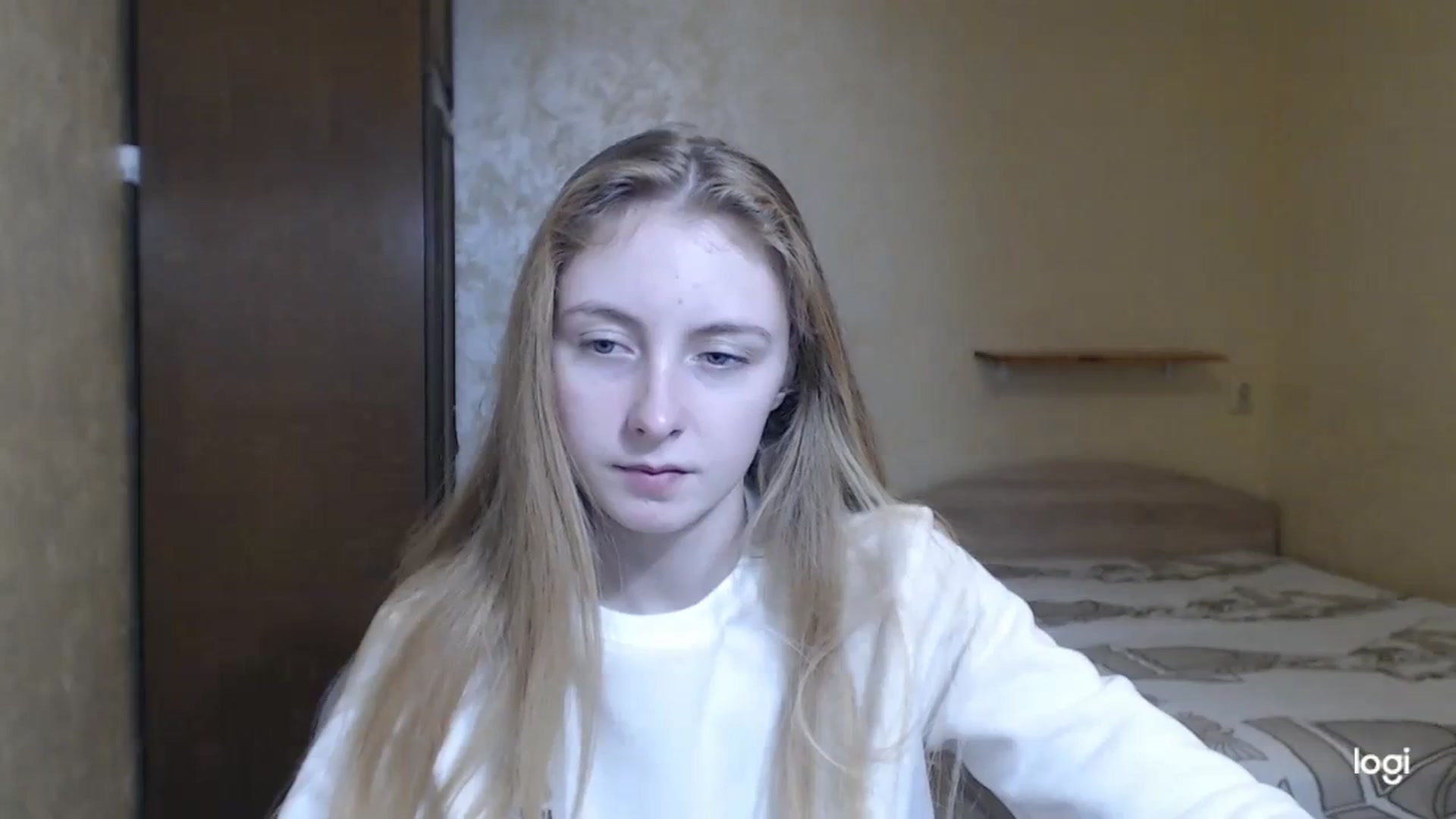 Gallery image thumbnail from LilCutie's myfreecams stream on, 12/20/2023, 15:20 image 5 of 20