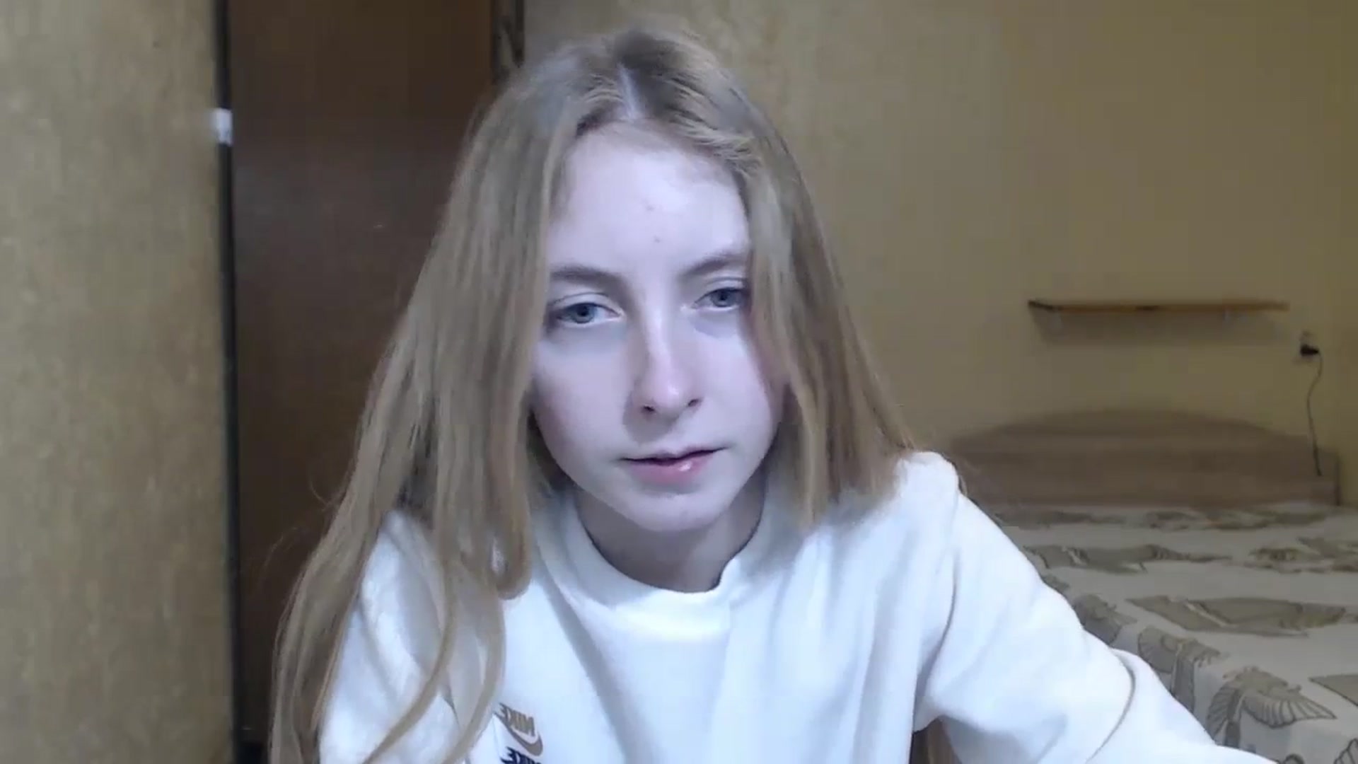 Gallery image thumbnail from LilCutie's myfreecams stream on, 12/22/2023, 15:38 image 7 of 20