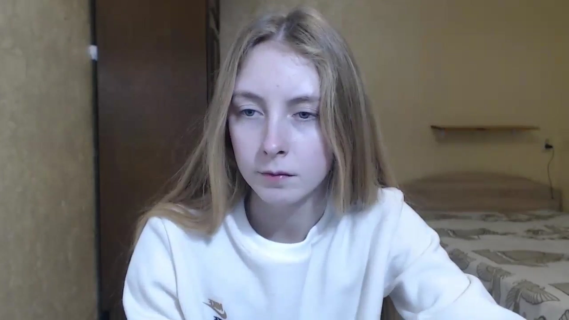 Gallery image thumbnail from LilCutie's myfreecams stream on, 12/22/2023, 15:38 image 8 of 20
