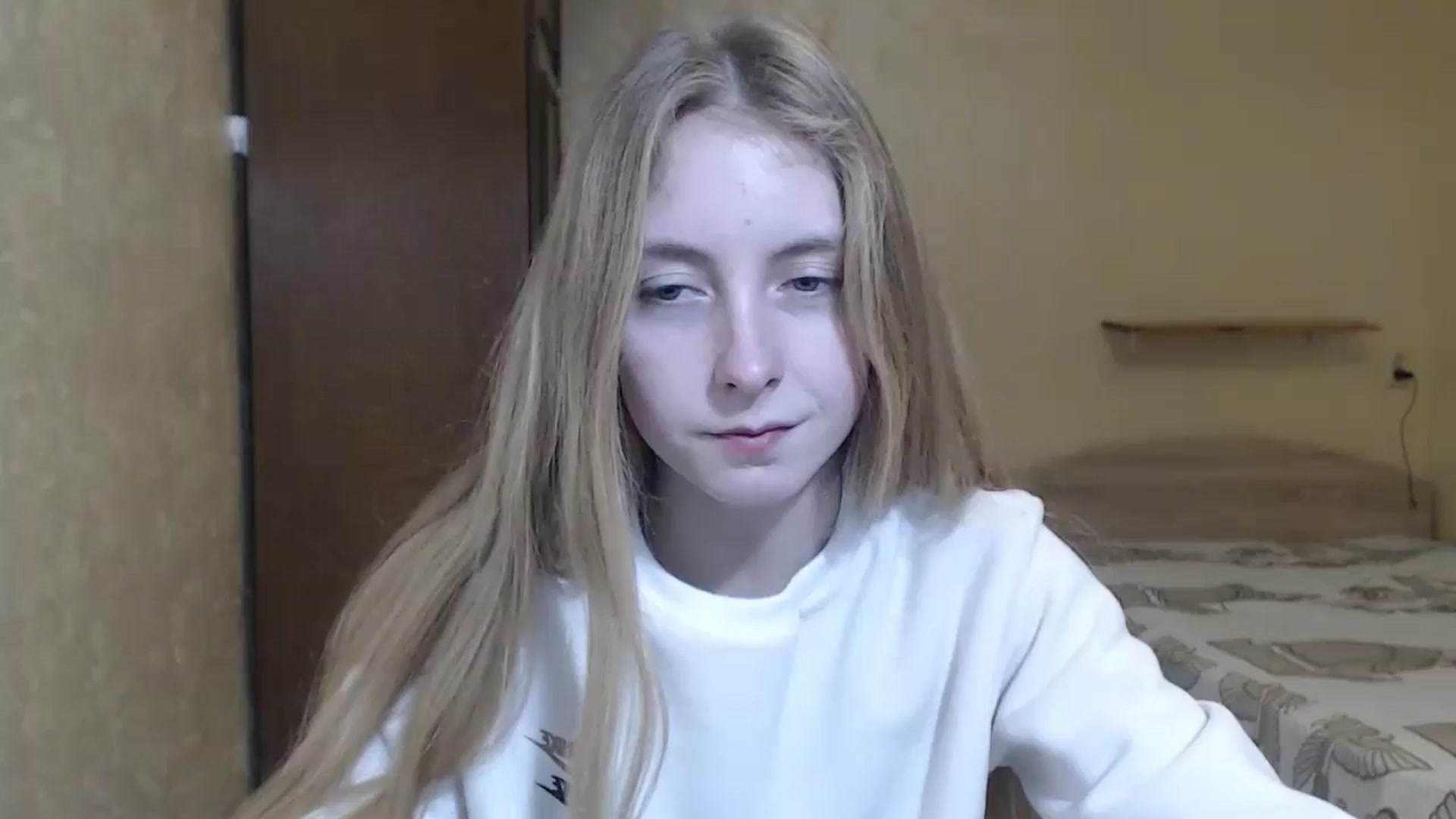 Gallery image thumbnail from LilCutie's myfreecams stream on, 12/22/2023, 15:38 image 1 of 20