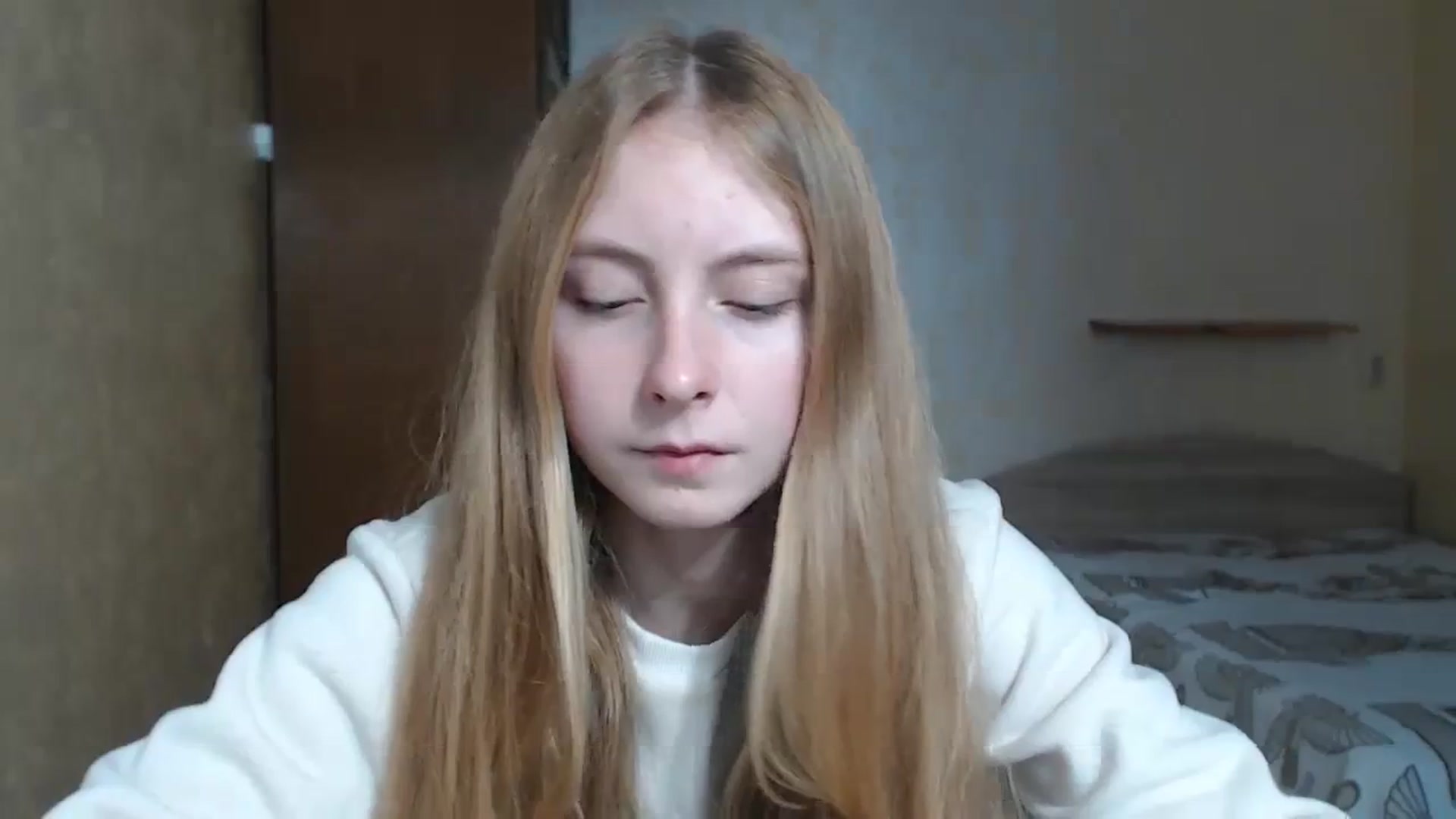 Gallery image thumbnail from LilCutie's myfreecams stream on, 12/29/2023, 12:04 image 17 of 20
