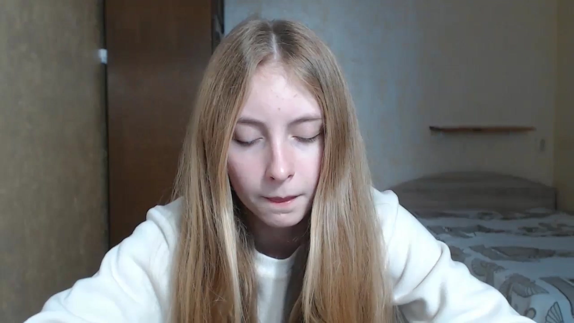 Gallery image thumbnail from LilCutie's myfreecams stream on, 12/29/2023, 12:04 image 18 of 20