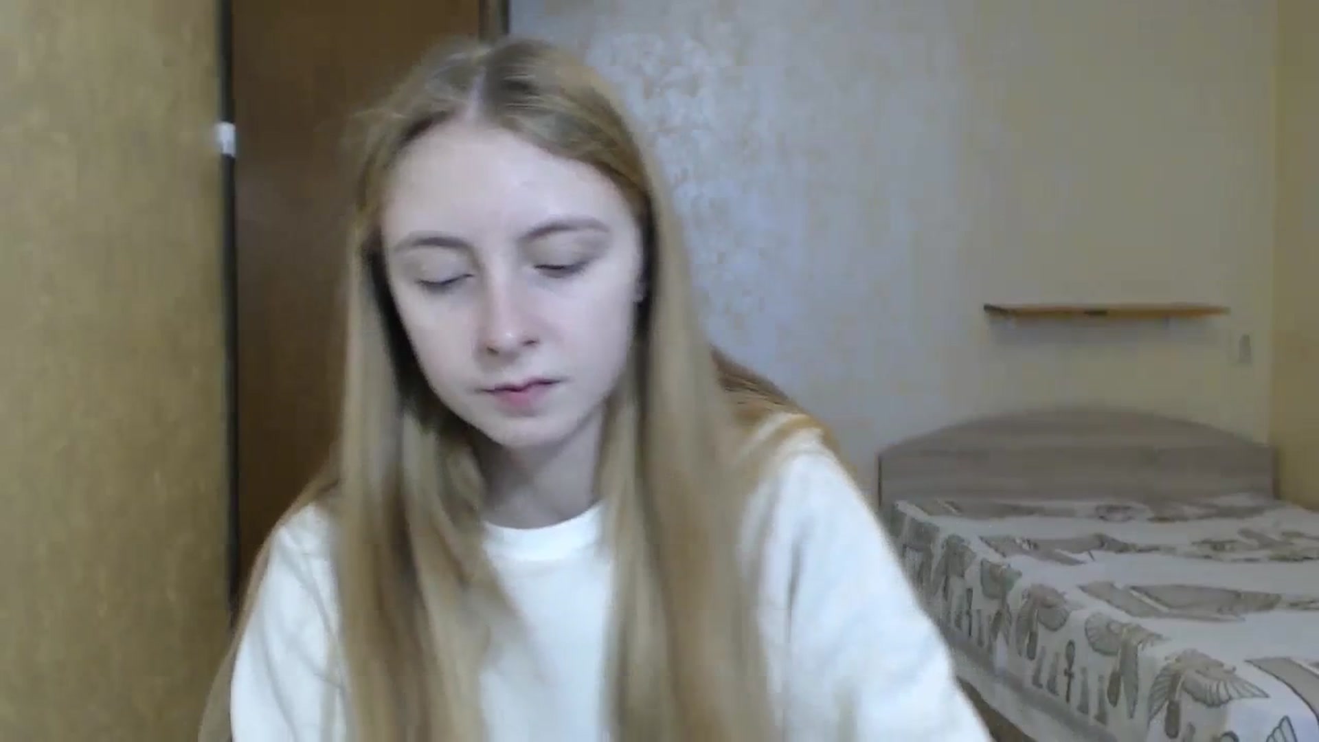 Gallery image thumbnail from LilCutie's myfreecams stream on, 12/31/2023, 10:32 image 13 of 20
