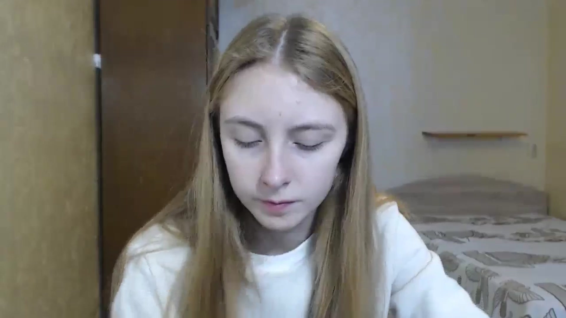 Gallery image thumbnail from LilCutie's myfreecams stream on, 12/31/2023, 10:32 image 3 of 20
