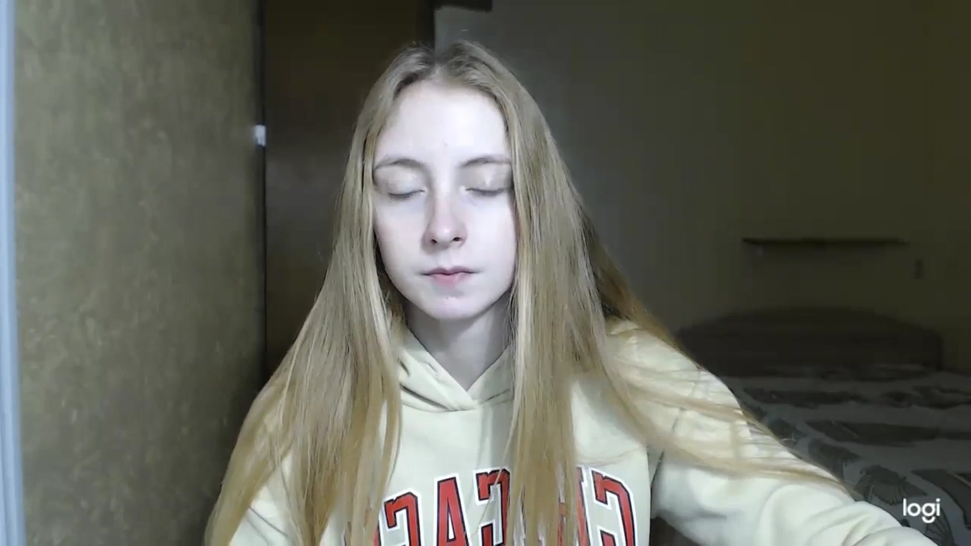Gallery image thumbnail from LilCutie's myfreecams stream on, 01/31/2024, 15:20 image 16 of 20