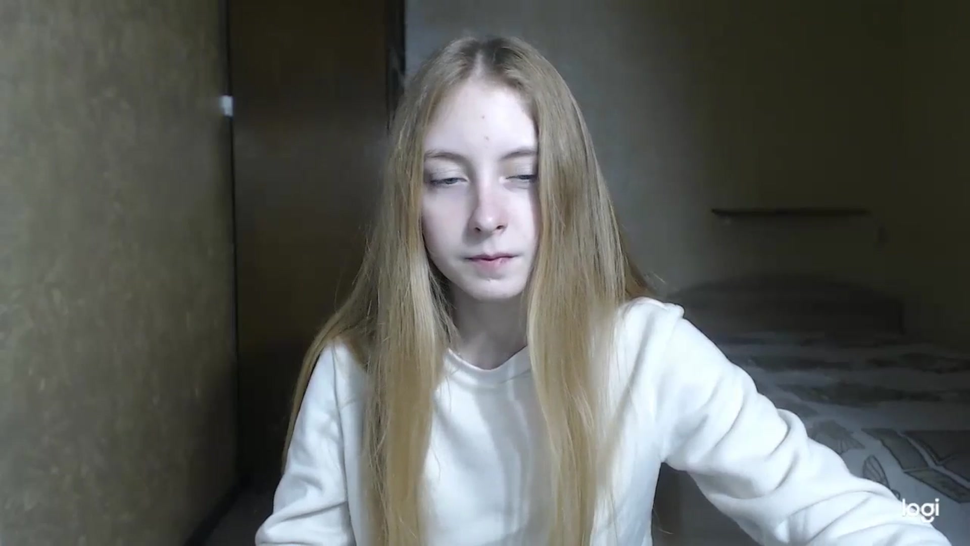 Gallery image thumbnail from LilCutie's myfreecams stream on, 02/19/2024, 16:42 image 4 of 20