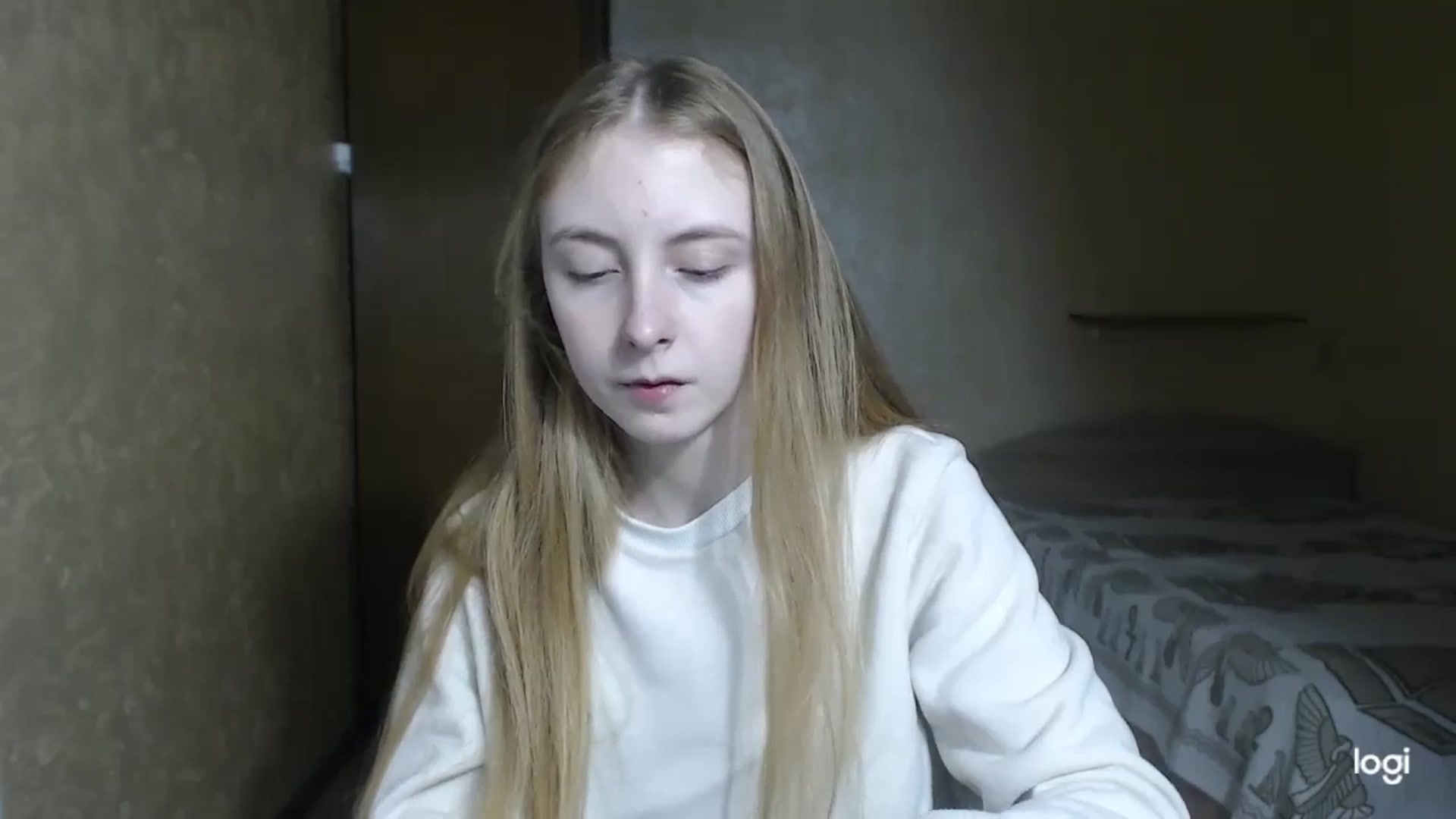 Gallery image thumbnail from LilCutie's myfreecams stream on, 02/19/2024, 16:42 image 7 of 20