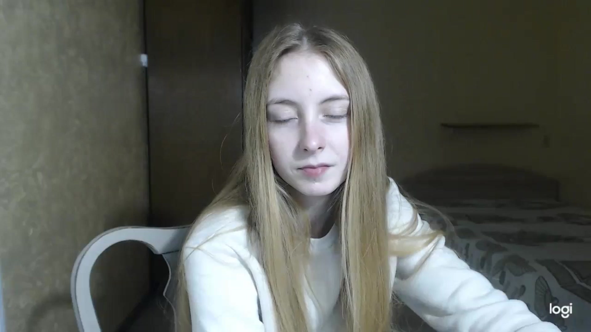 Gallery image thumbnail from LilCutie's myfreecams stream on, 02/20/2024, 17:16 image 11 of 20