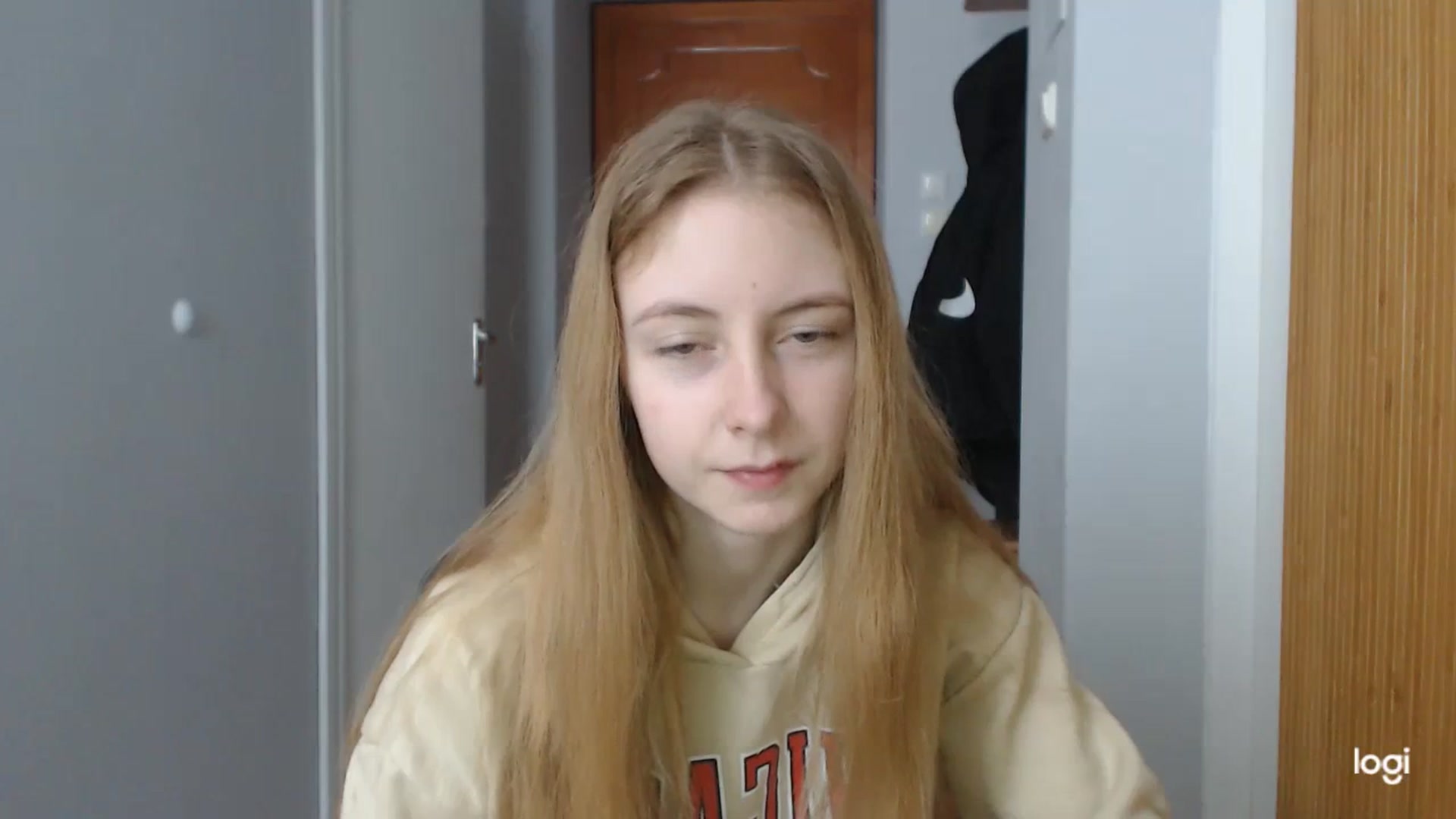 Gallery image thumbnail from LilCutie's myfreecams stream on, 03/04/2024, 11:05 image 10 of 20