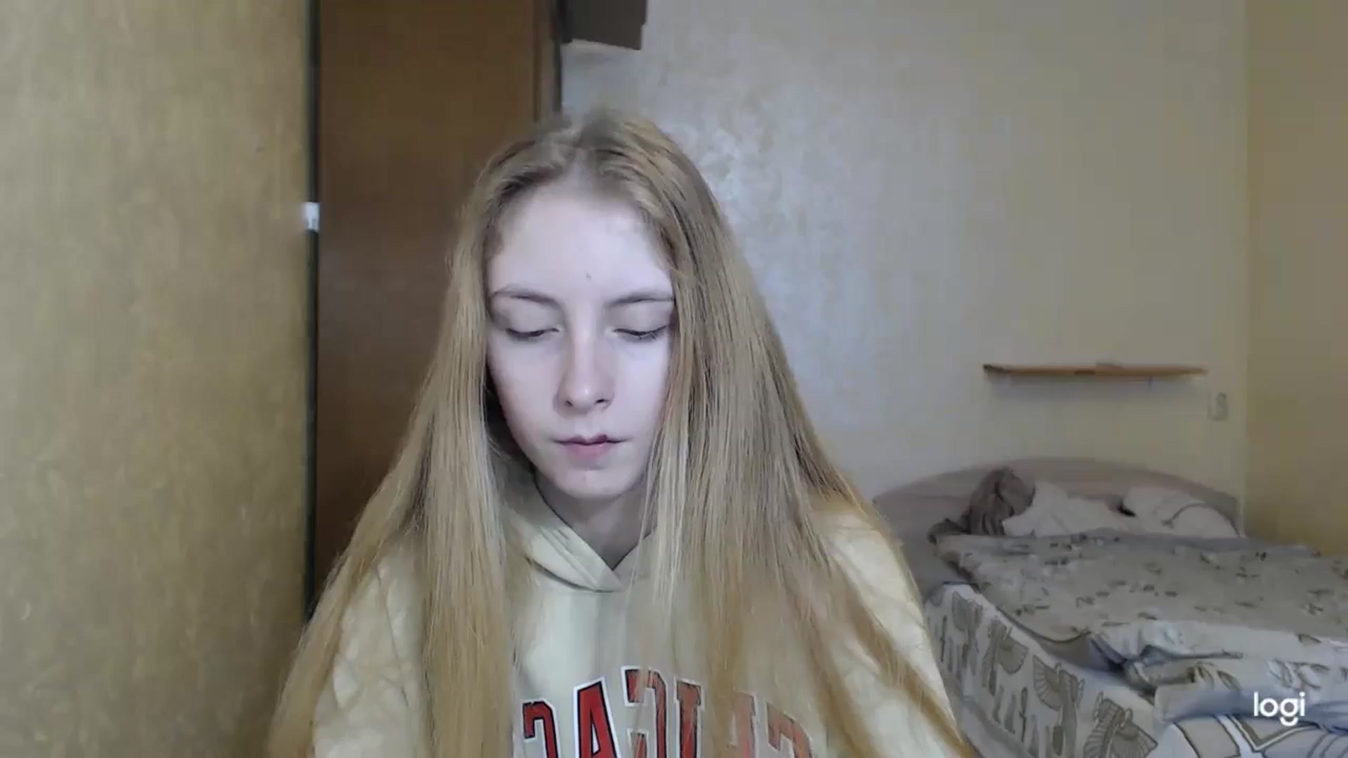 Gallery image thumbnail from LilCutie's myfreecams stream on, 03/06/2024, 13:44 image 6 of 20