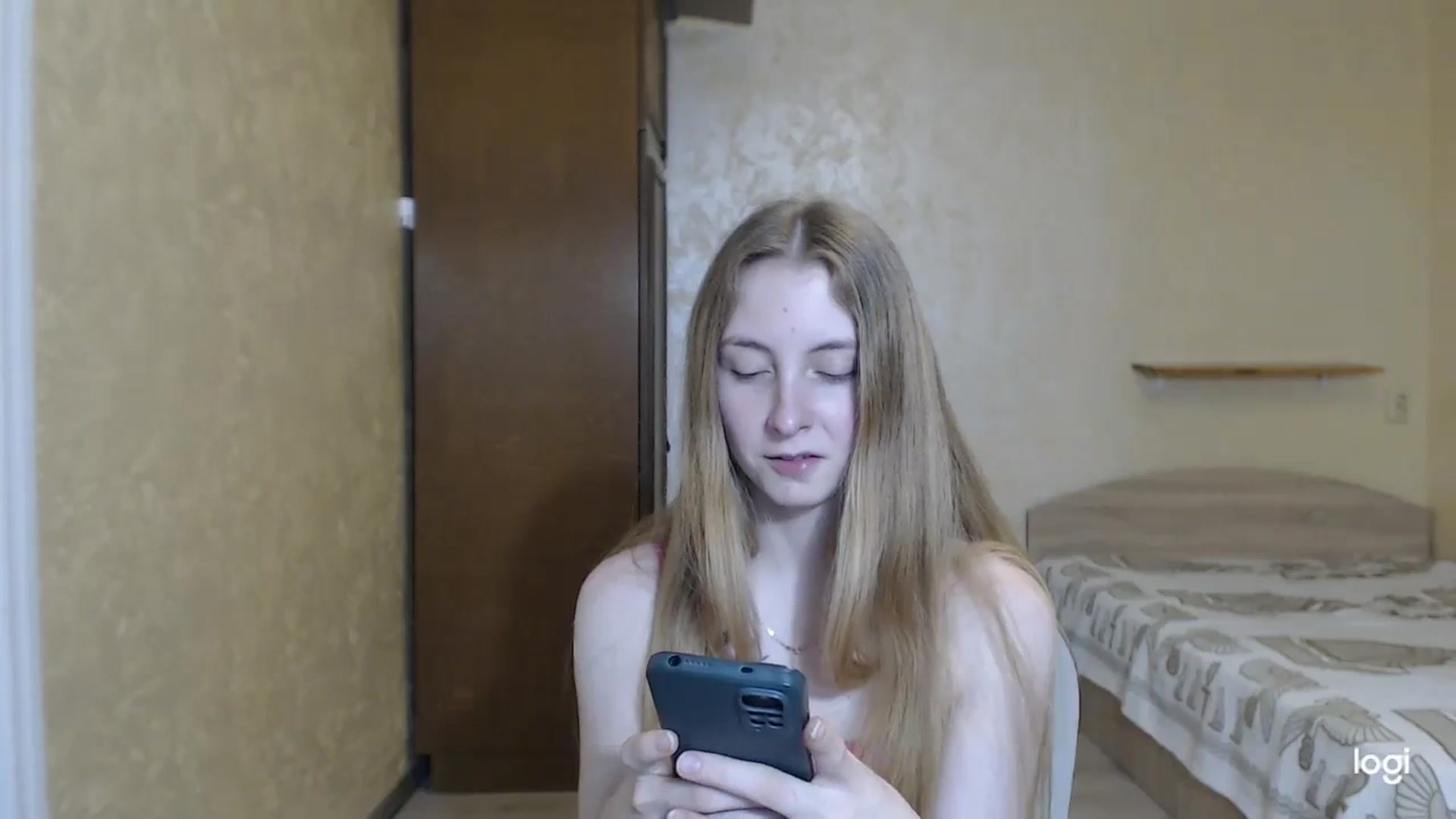 Gallery image thumbnail from LilCutie's myfreecams stream on, 03/14/2024, 17:11 image 18 of 20
