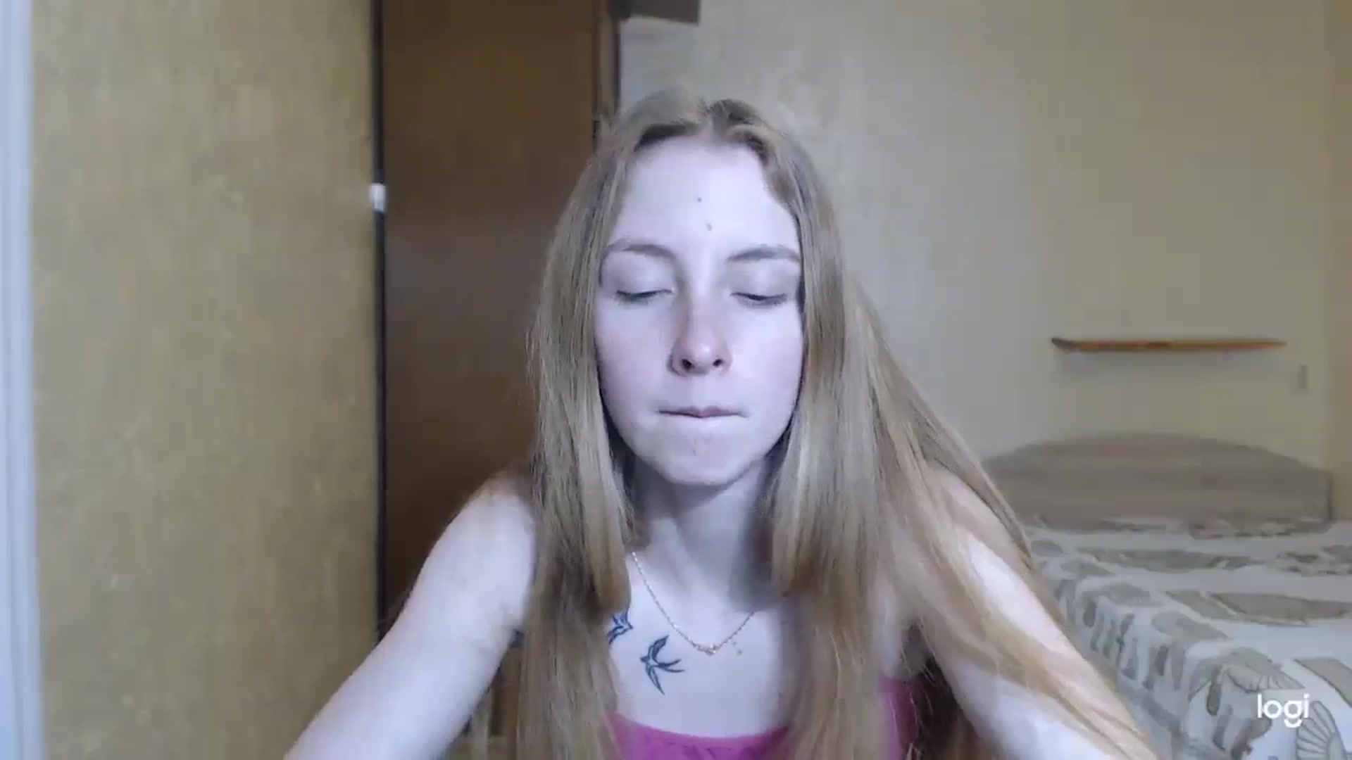 Gallery image thumbnail from LilCutie's myfreecams stream on, 03/14/2024, 17:11 image 14 of 20