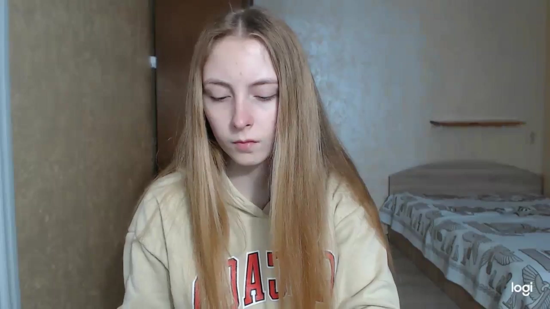 Gallery image thumbnail from LilCutie's myfreecams stream on, 03/19/2024, 14:14 image 5 of 20