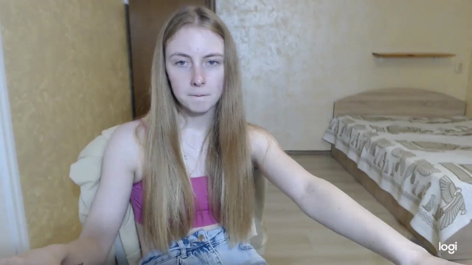Gallery image thumbnail from LilCutie's myfreecams stream on, 03/28/2024, 18:59 image 6 of 20
