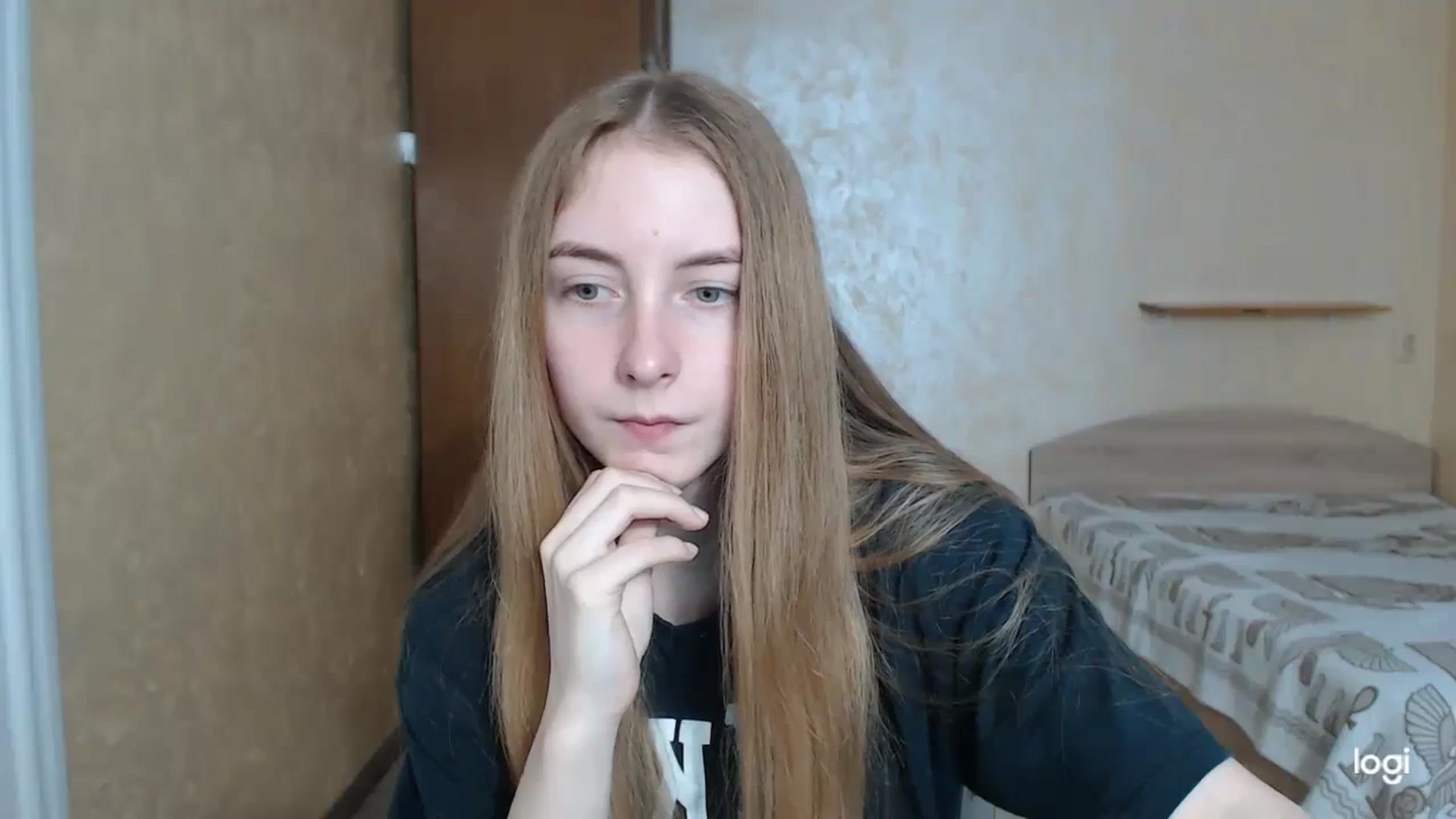 Gallery image thumbnail from LilCutie's myfreecams stream on, 04/05/2024, 12:28 image 8 of 20