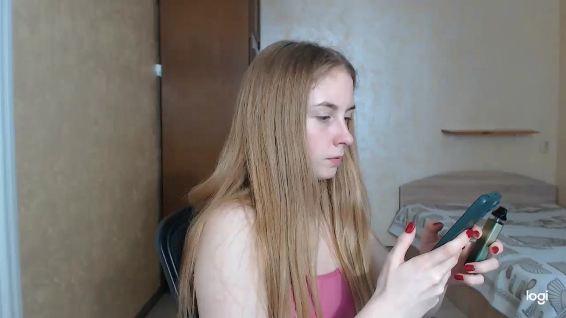 Gallery image thumbnail from LilCutie's myfreecams stream on, 04/14/2024, 12:52 image 15 of 20