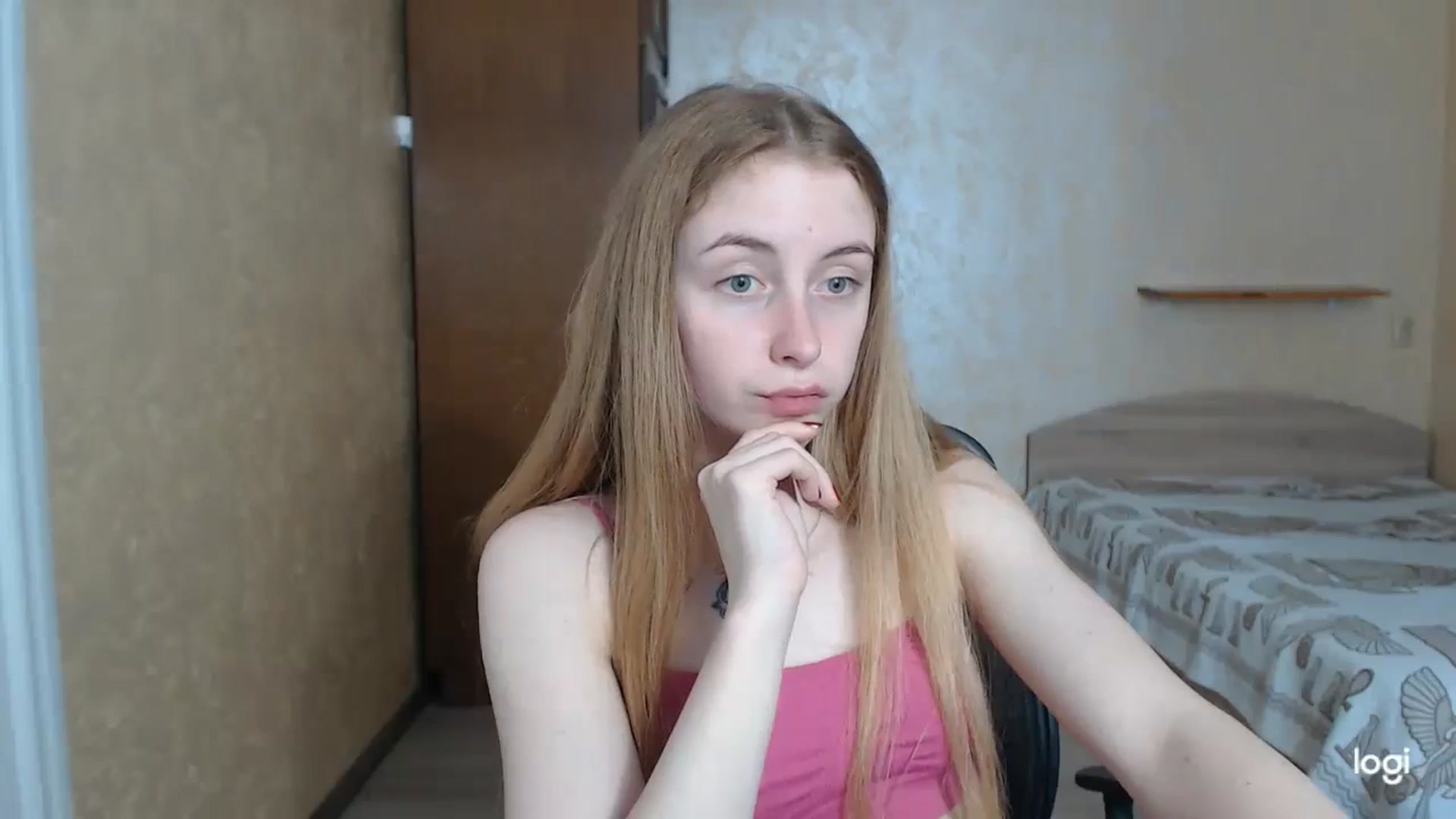 Gallery image thumbnail from LilCutie's myfreecams stream on, 04/14/2024, 12:52 image 4 of 20