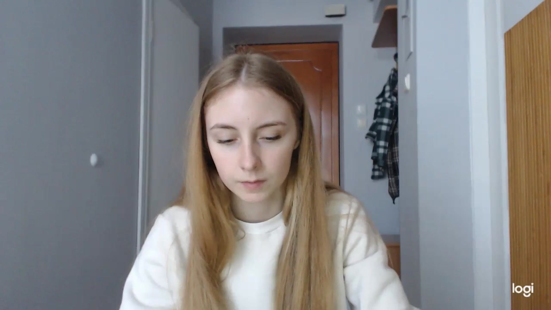 Gallery image thumbnail from LilCutie's myfreecams stream on, 04/27/2024, 13:42 image 6 of 20