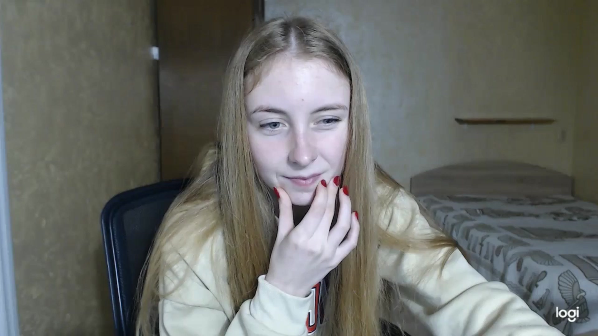 Gallery image thumbnail from LilCutie's myfreecams stream on, 04/28/2024, 17:06 image 15 of 20