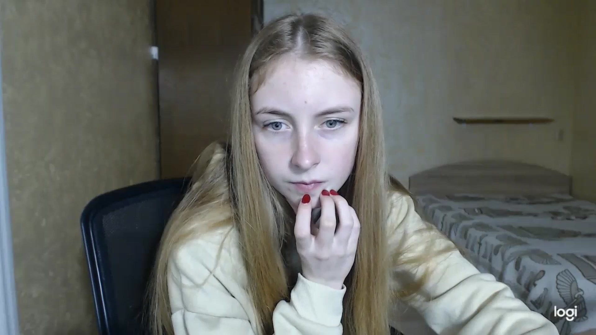 Gallery image thumbnail from LilCutie's myfreecams stream on, 04/28/2024, 17:06 image 12 of 20
