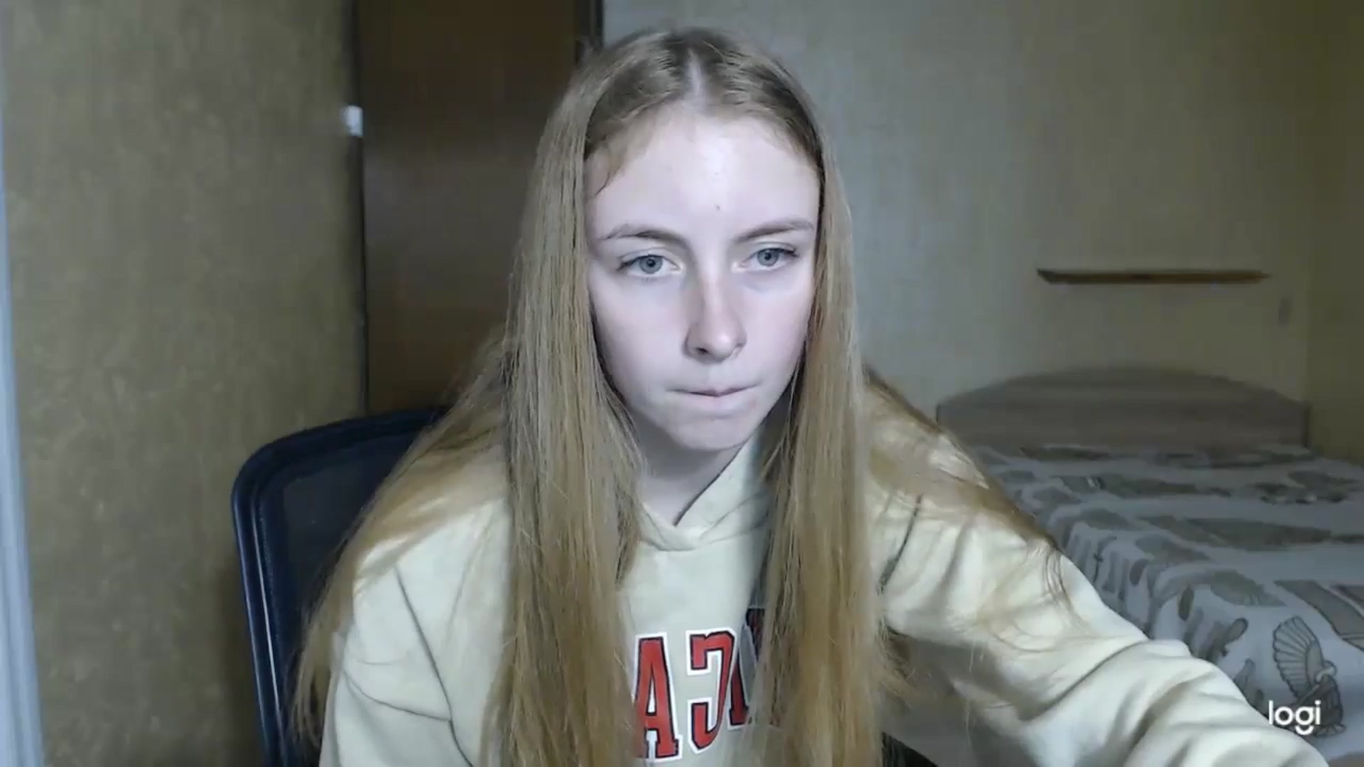 Gallery image thumbnail from LilCutie's myfreecams stream on, 04/28/2024, 17:06 image 14 of 20