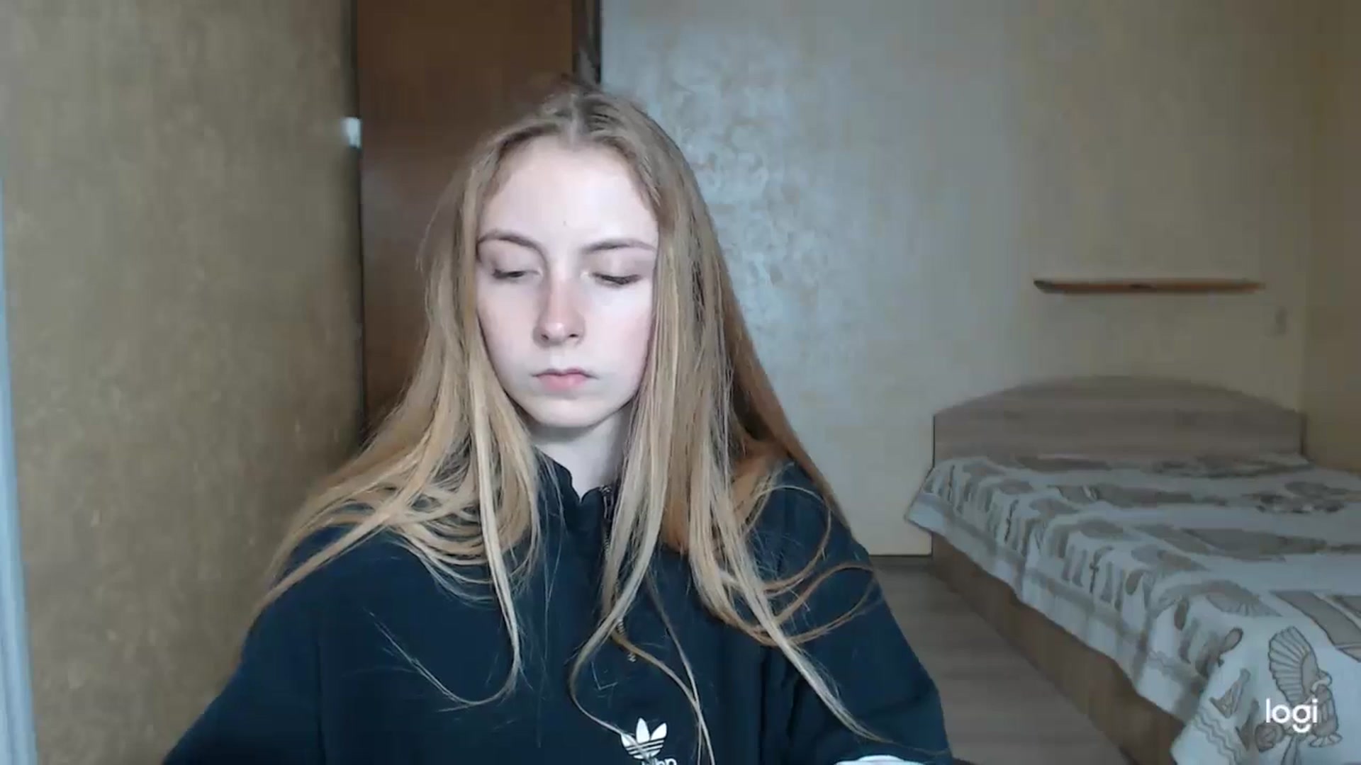 Gallery image thumbnail from LilCutie's myfreecams stream on, 04/29/2024, 17:12 image 10 of 20
