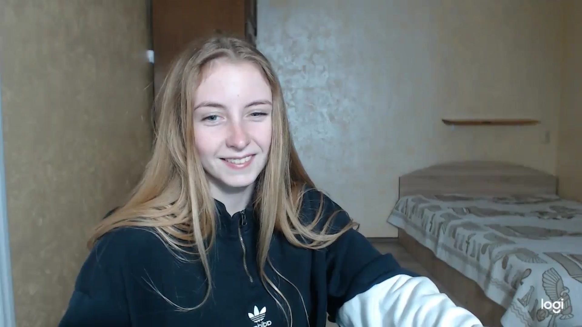 Gallery image thumbnail from LilCutie's myfreecams stream on, 04/29/2024, 17:12 image 8 of 20