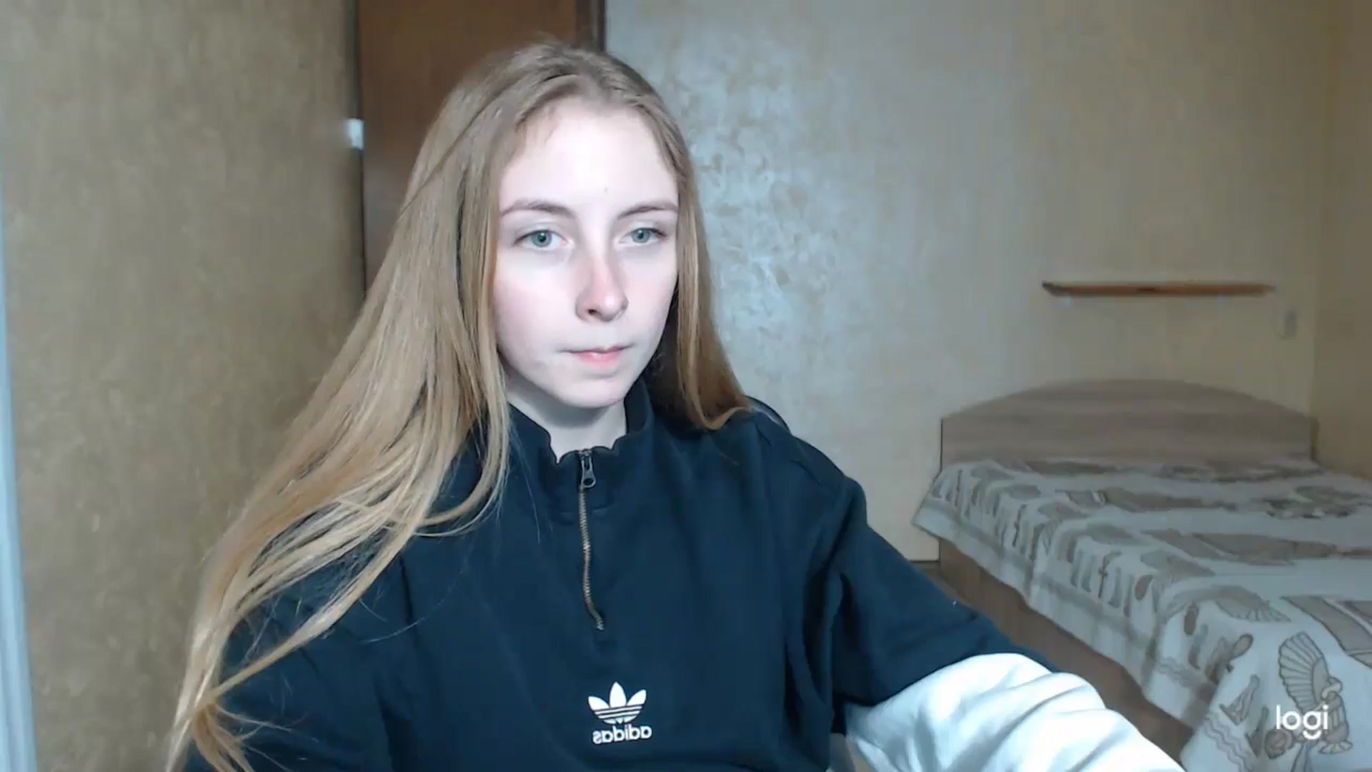 Gallery image thumbnail from LilCutie's myfreecams stream on, 04/29/2024, 17:12 image 13 of 20