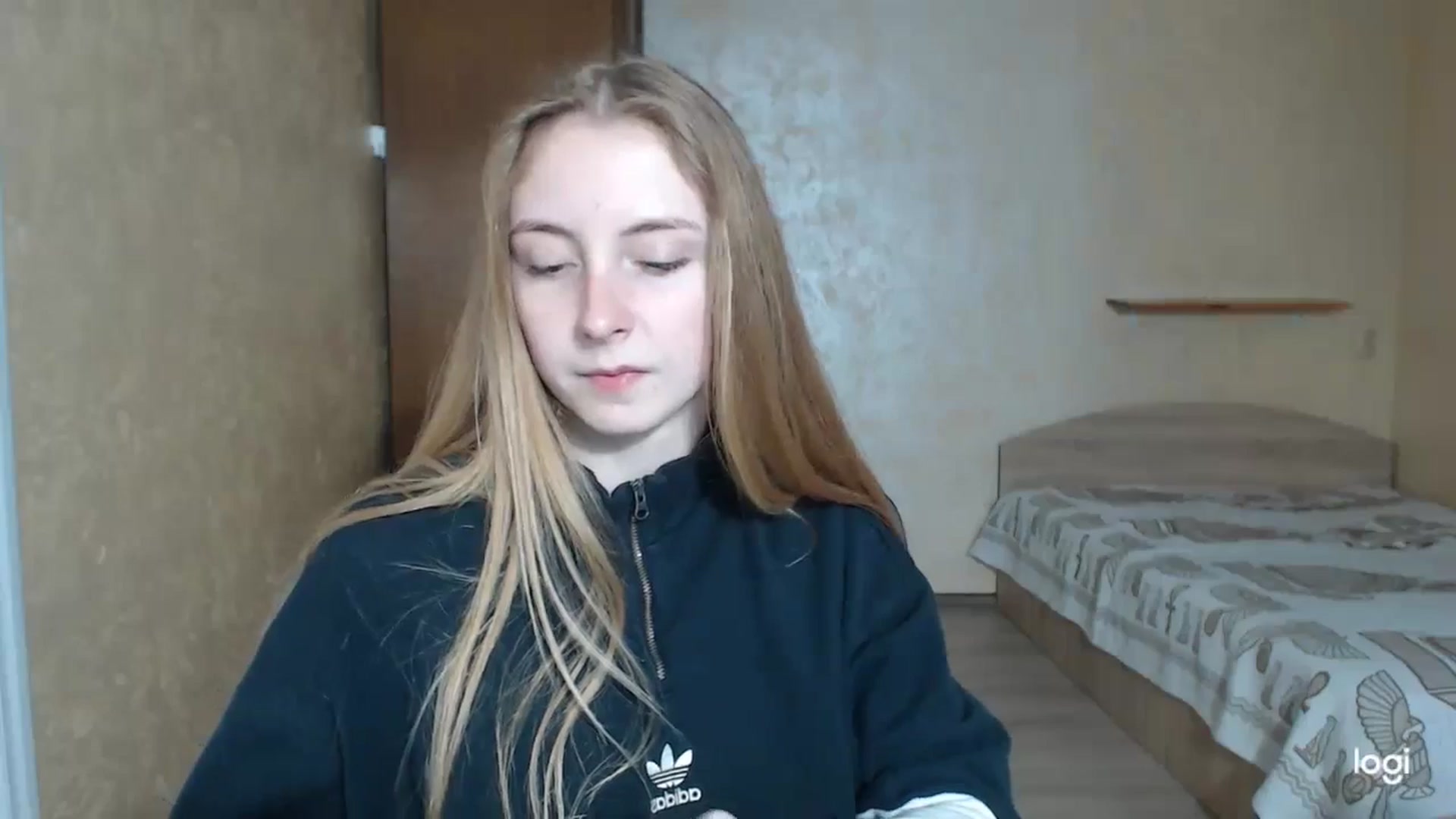 Gallery image thumbnail from LilCutie's myfreecams stream on, 04/29/2024, 17:12 image 3 of 20