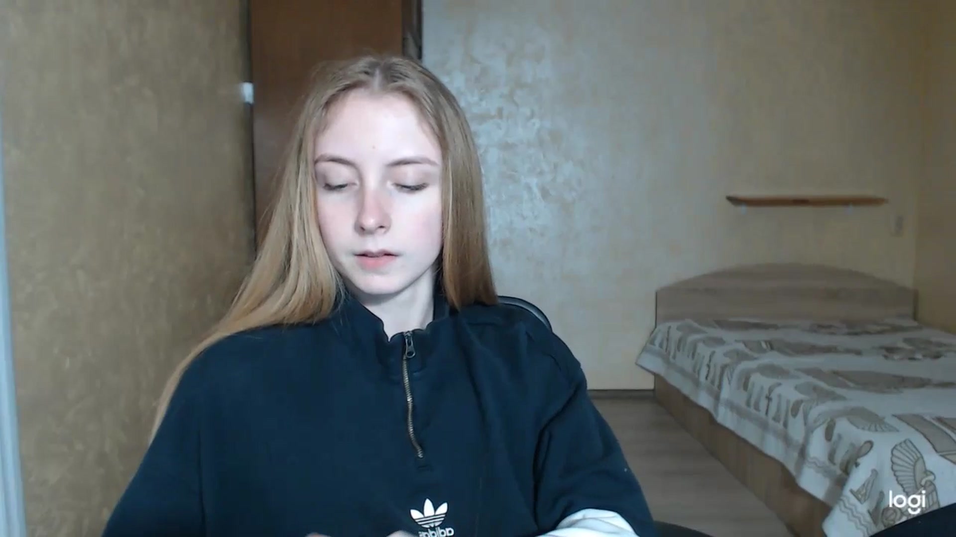 Gallery image thumbnail from LilCutie's myfreecams stream on, 04/29/2024, 17:12 image 18 of 20