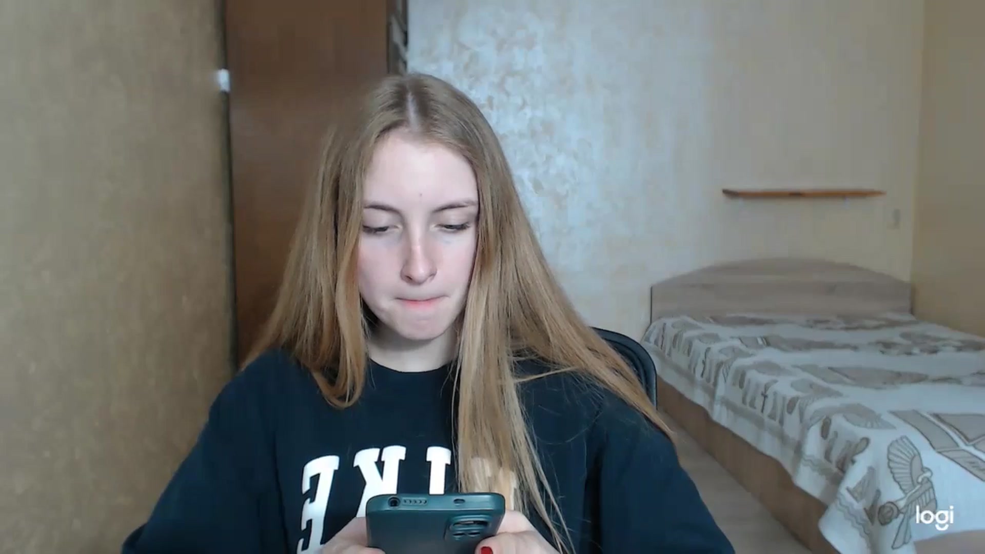 Gallery image thumbnail from LilCutie's myfreecams stream on, 05/02/2024, 16:14 image 3 of 20