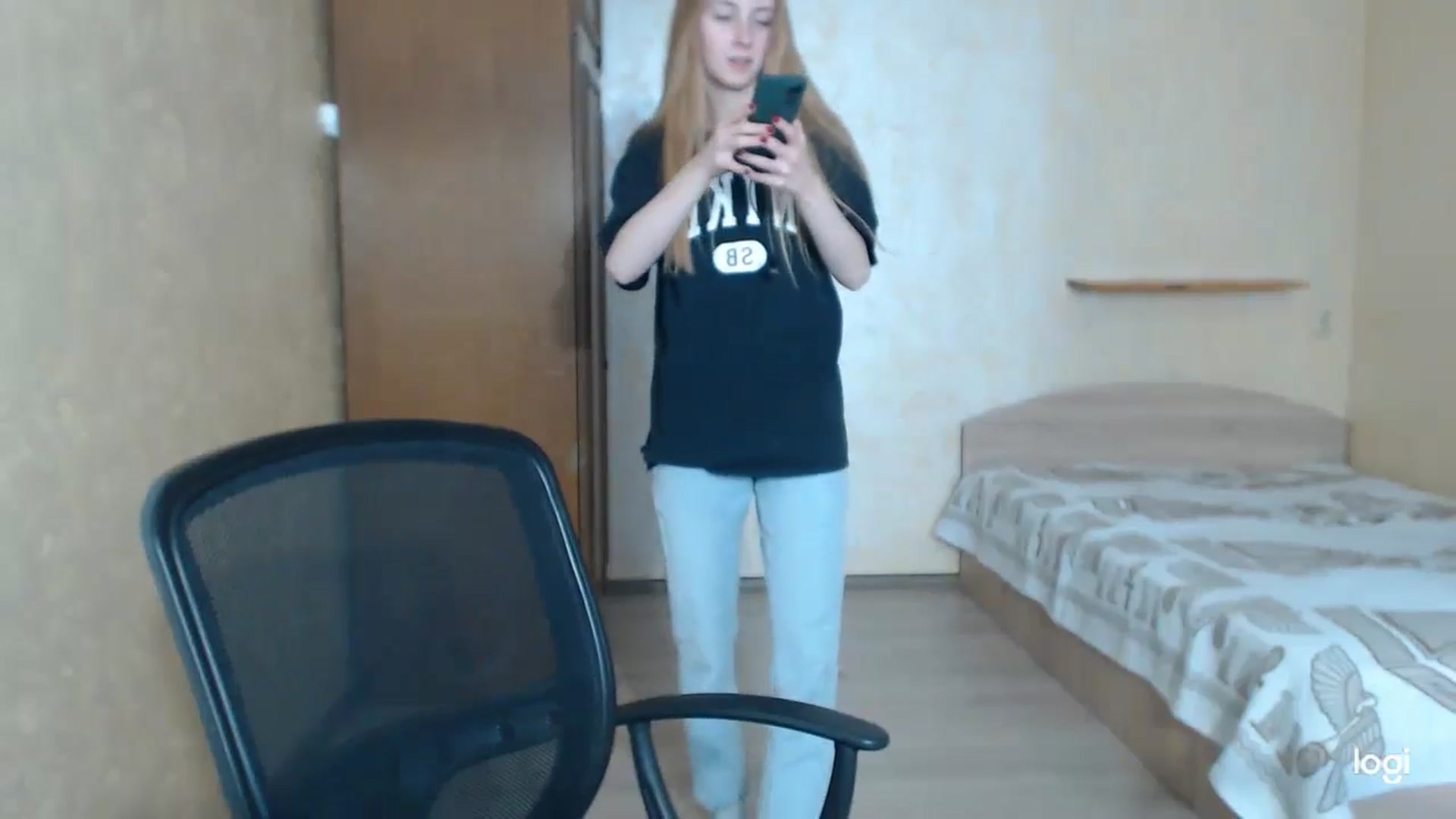 Gallery image thumbnail from LilCutie's myfreecams stream on, 05/02/2024, 16:14 image 10 of 20