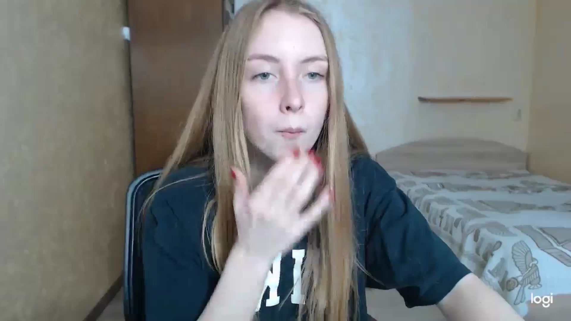 Gallery image thumbnail from LilCutie's myfreecams stream on, 05/04/2024, 15:30 image 18 of 20
