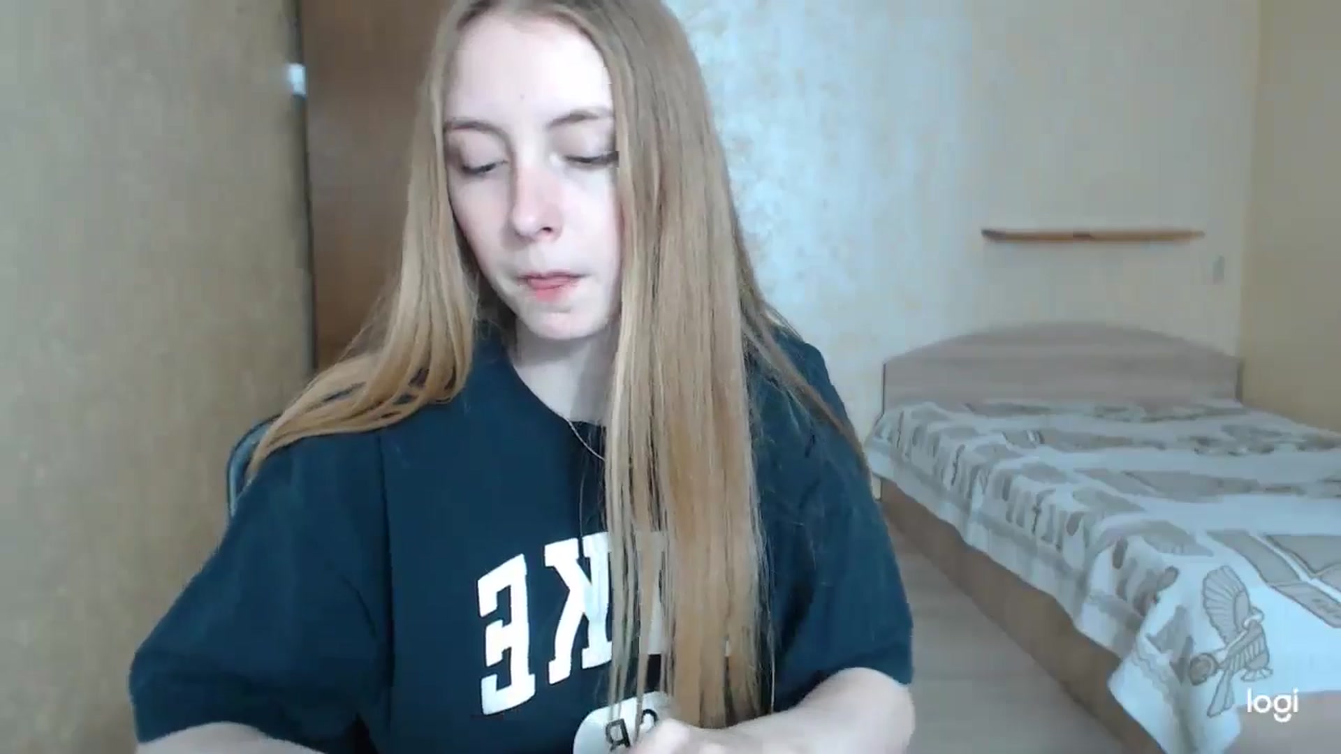 Gallery image thumbnail from LilCutie's myfreecams stream on, 05/04/2024, 15:30 image 17 of 20