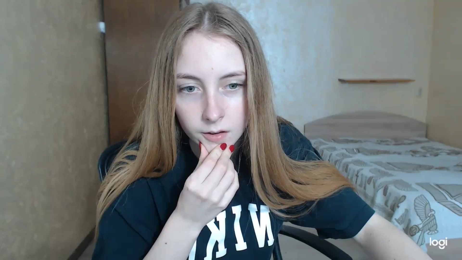 Gallery image thumbnail from LilCutie's myfreecams stream on, 05/04/2024, 15:30 image 12 of 20