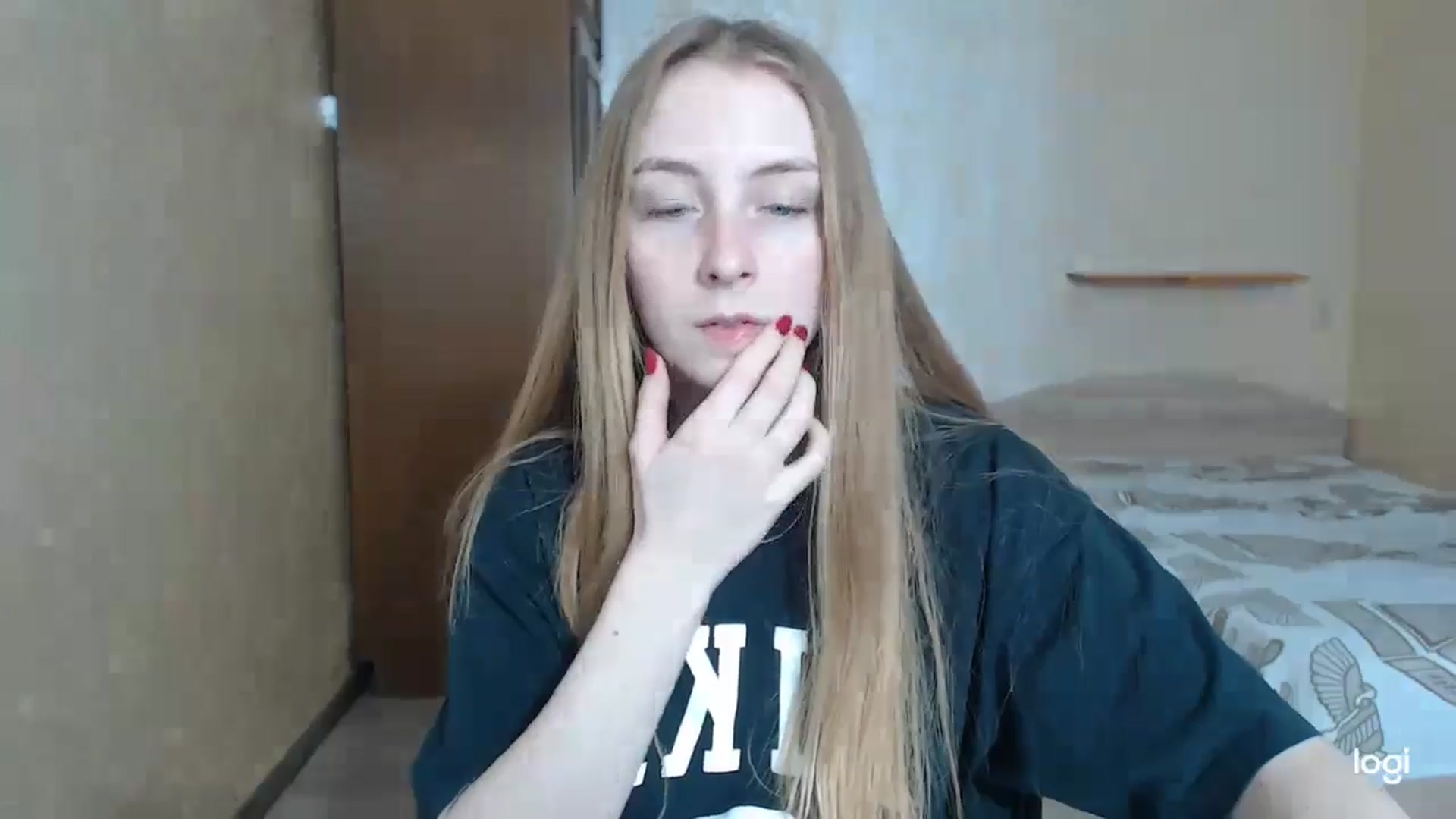 Gallery image thumbnail from LilCutie's myfreecams stream on, 05/04/2024, 15:30 image 4 of 20
