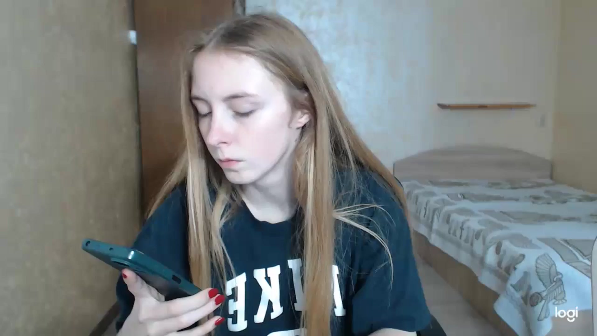 Gallery image thumbnail from LilCutie's myfreecams stream on, 05/04/2024, 16:51 image 3 of 20