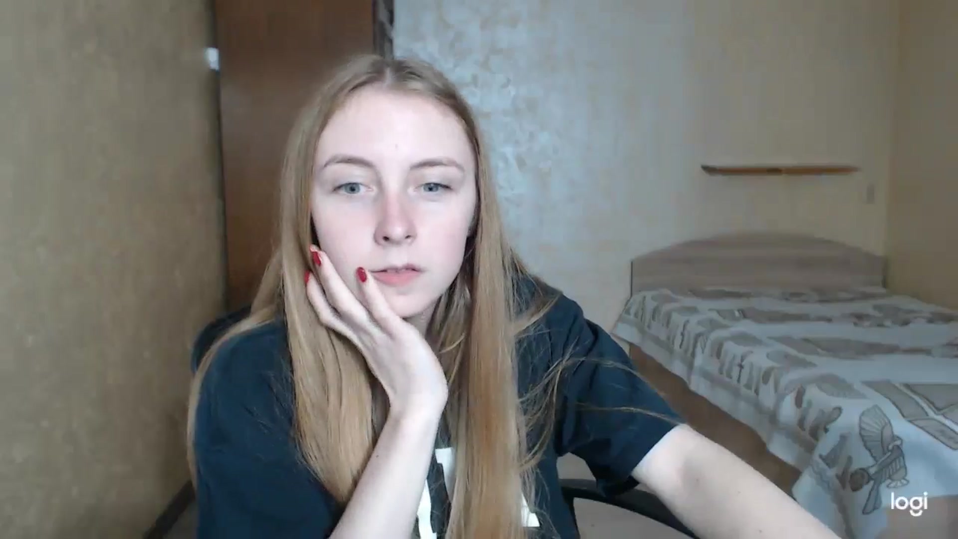 Gallery image thumbnail from LilCutie's myfreecams stream on, 05/04/2024, 16:51 image 18 of 20