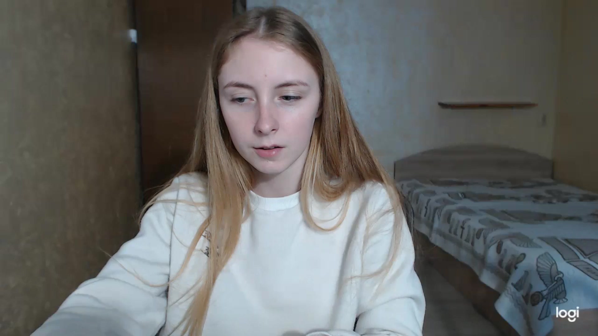 Gallery image thumbnail from LilCutie's myfreecams stream on, 05/06/2024, 17:40 image 5 of 20