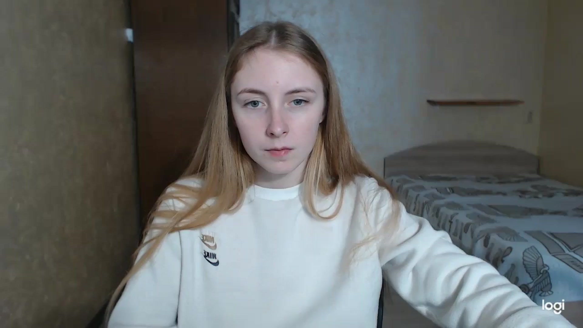 Gallery image thumbnail from LilCutie's myfreecams stream on, 05/06/2024, 17:40 image 3 of 20