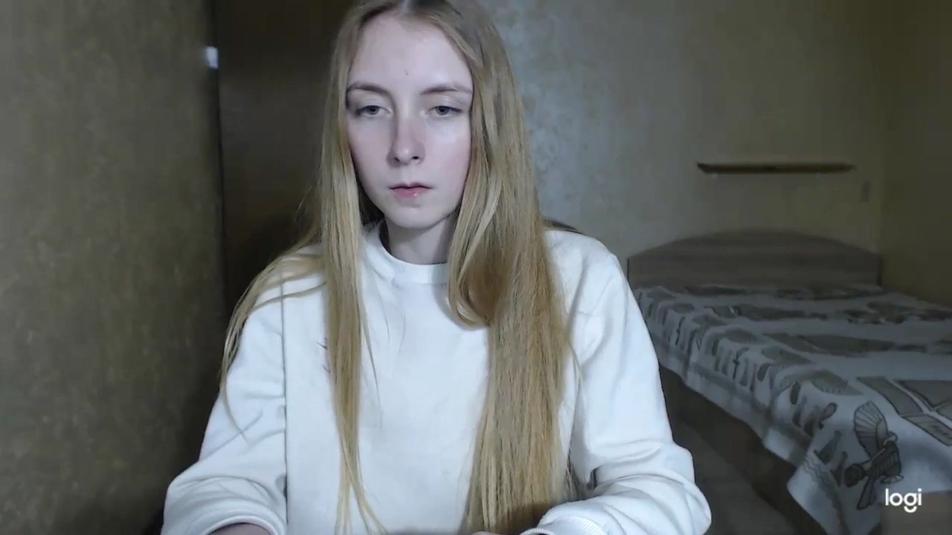 Gallery image thumbnail from LilCutie's myfreecams stream on, 05/06/2024, 17:40 image 18 of 20