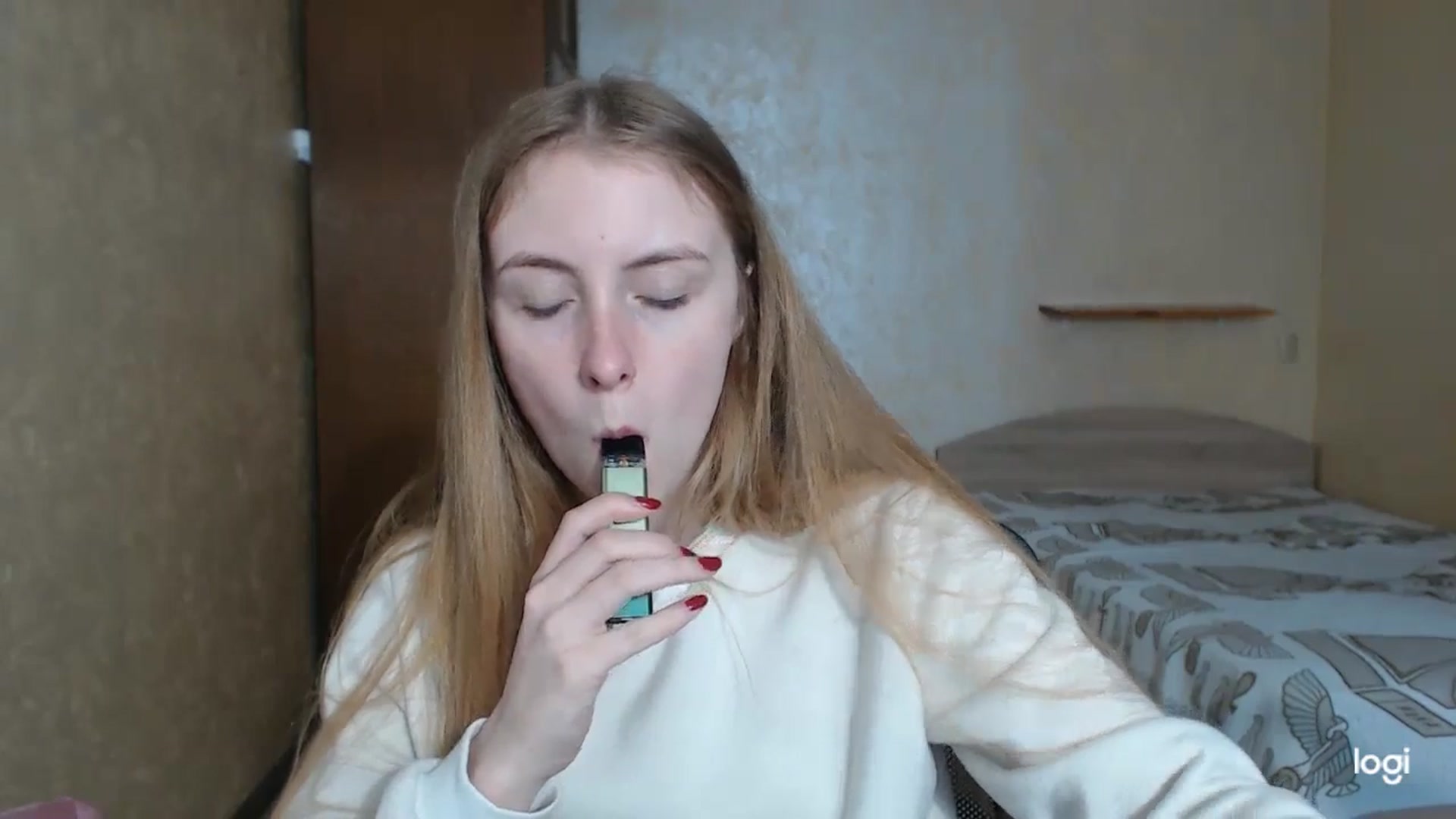 Gallery image thumbnail from LilCutie's myfreecams stream on, 05/08/2024, 15:57 image 10 of 20