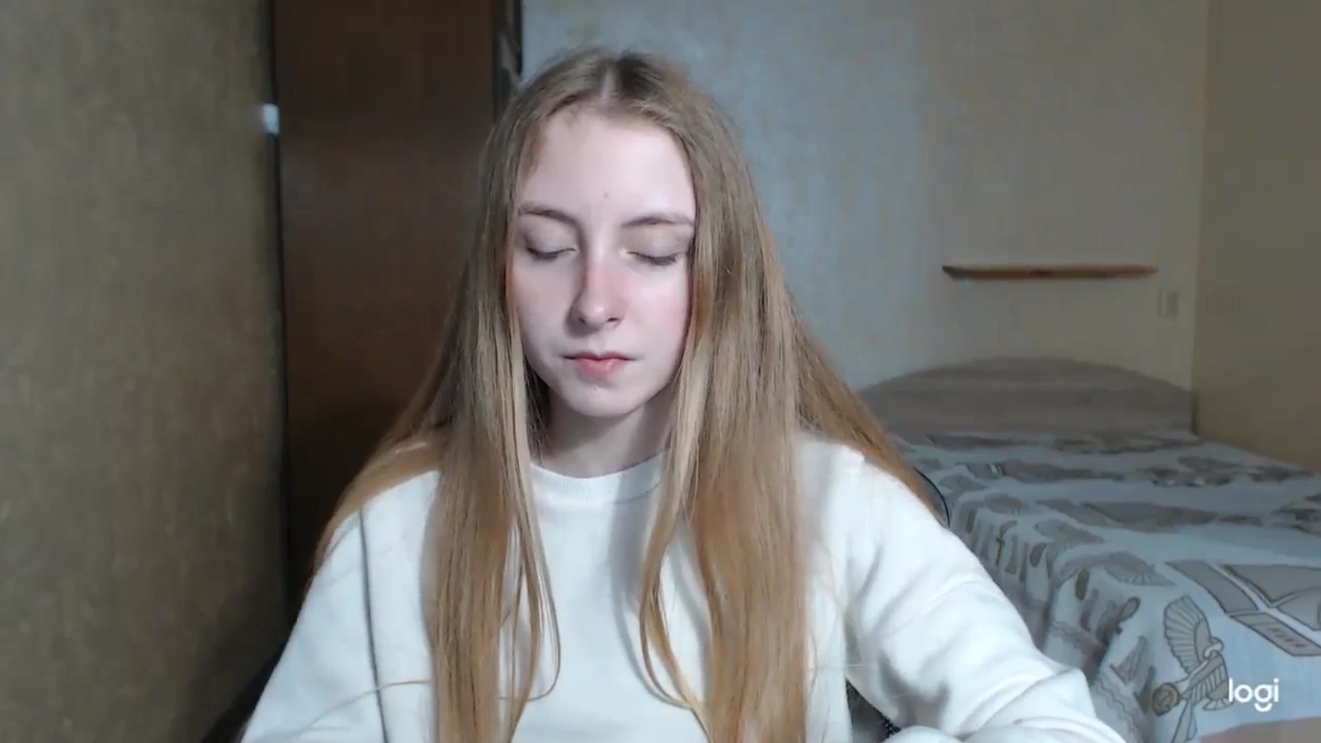 Gallery image thumbnail from LilCutie's myfreecams stream on, 05/08/2024, 16:45 image 4 of 20