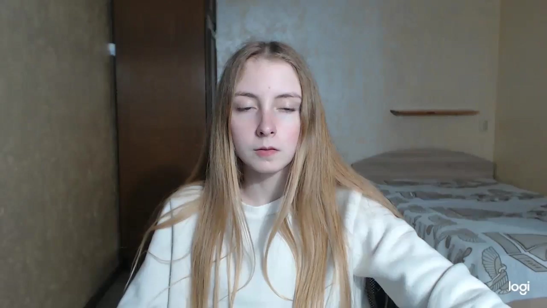 Gallery image thumbnail from LilCutie's myfreecams stream on, 05/08/2024, 16:45 image 7 of 20