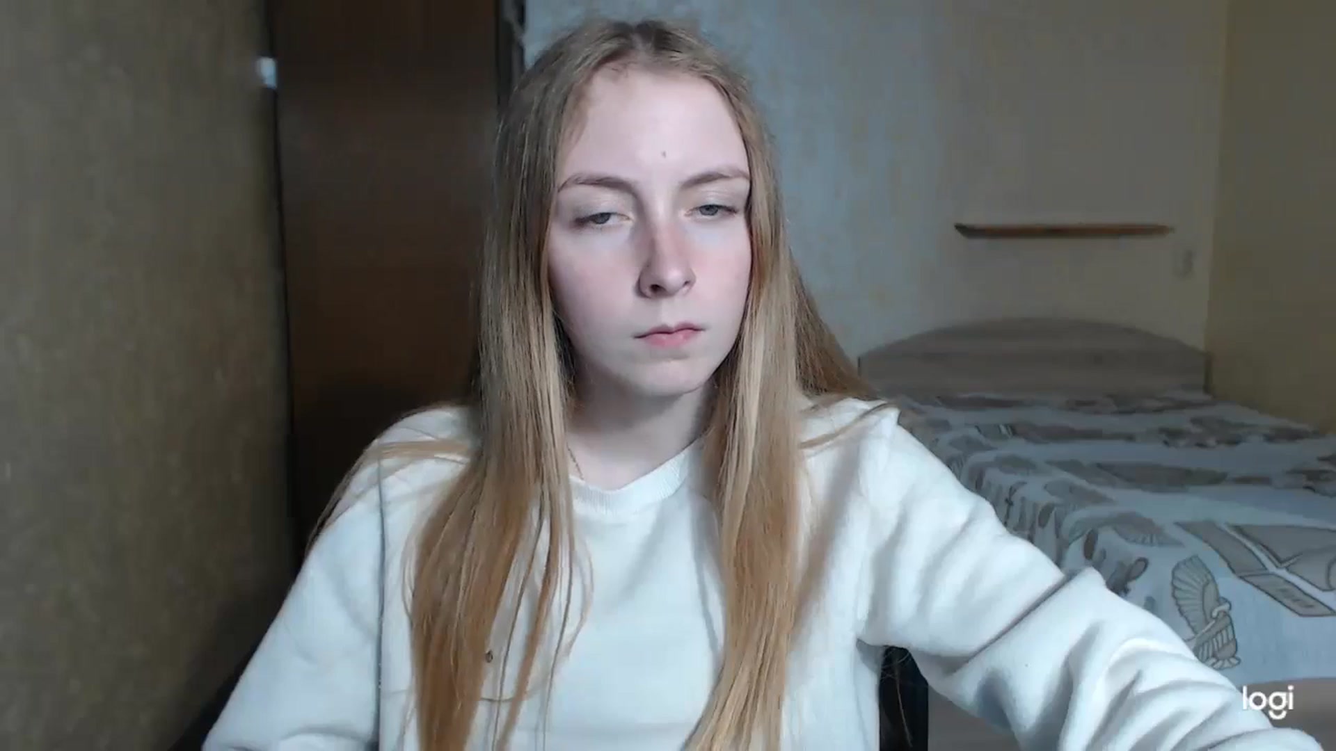 Gallery image thumbnail from LilCutie's myfreecams stream on, 05/08/2024, 16:45 image 17 of 20