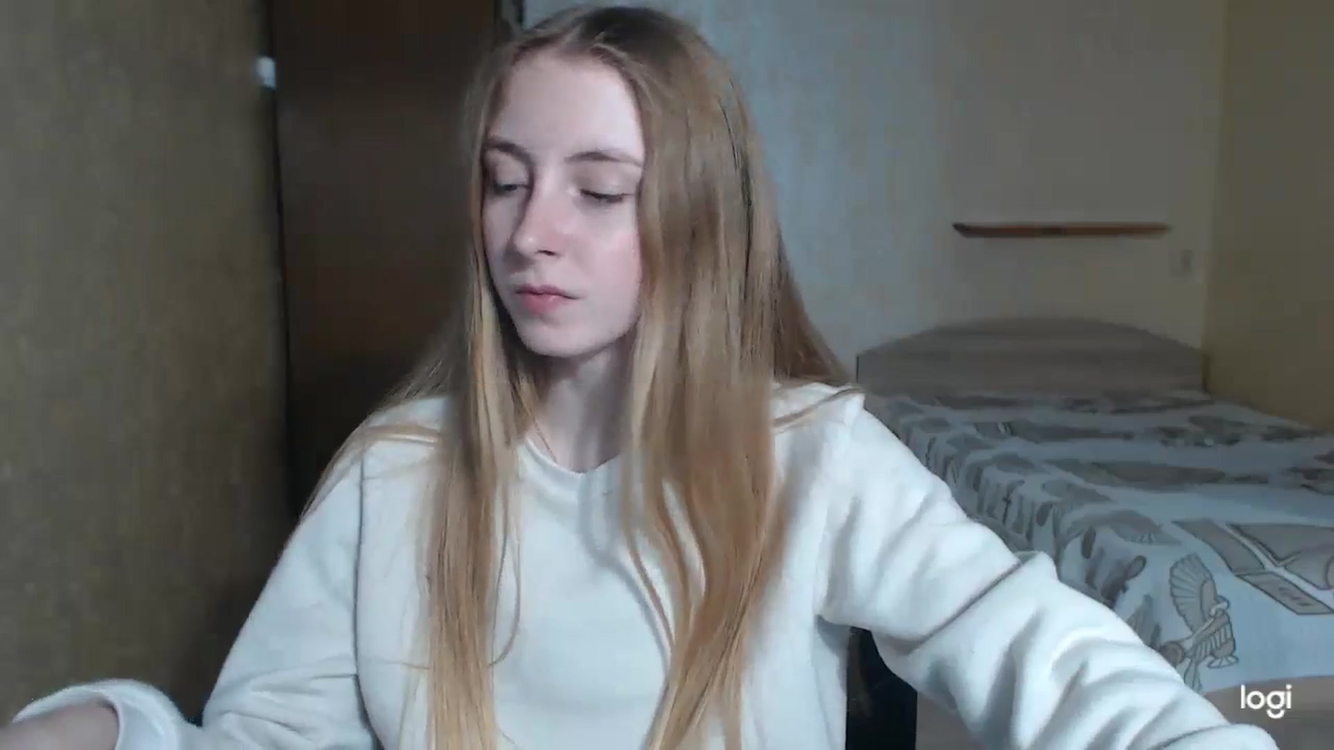 Gallery image thumbnail from LilCutie's myfreecams stream on, 05/08/2024, 16:45 image 16 of 20