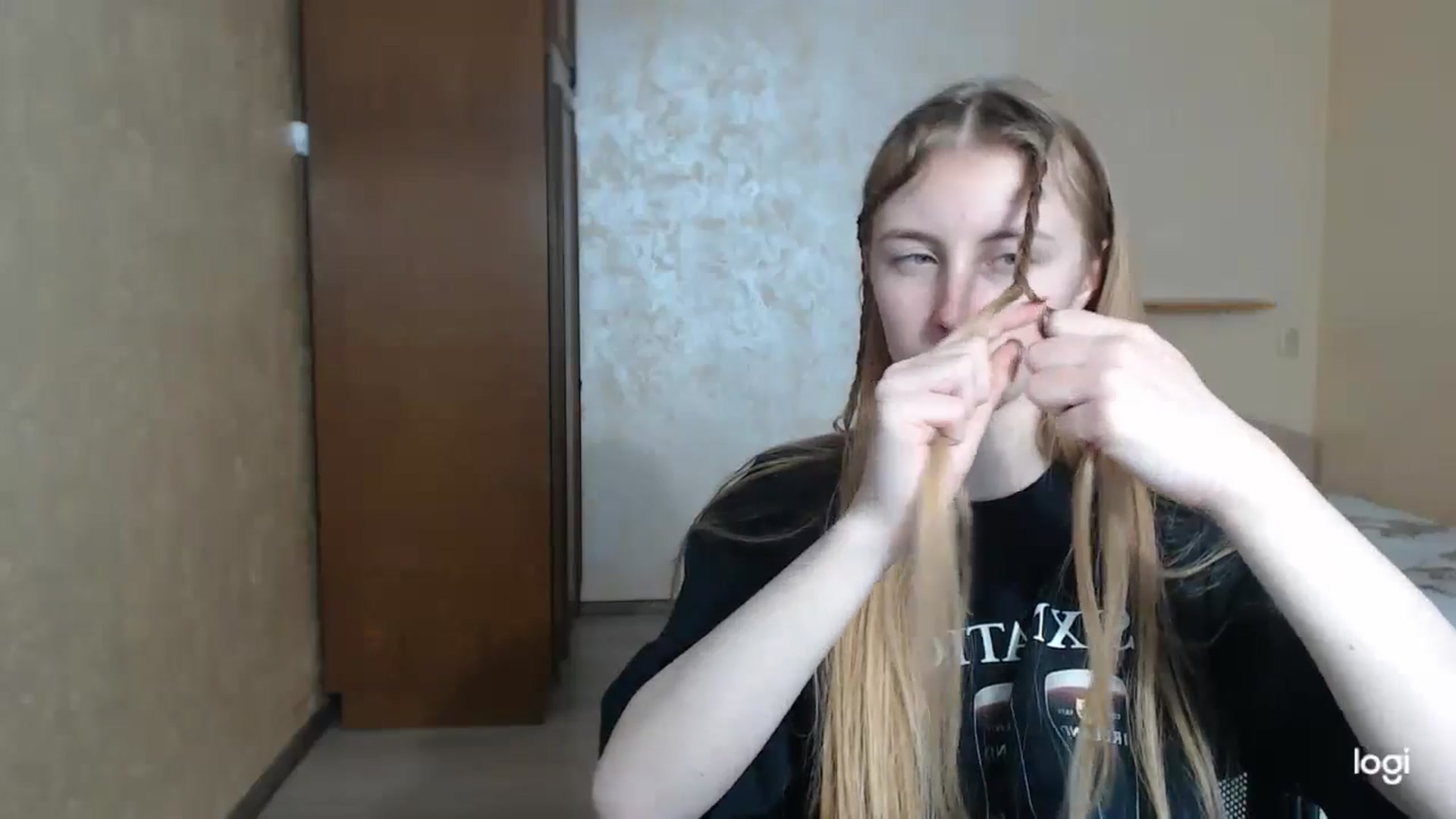 Gallery image thumbnail from LilCutie's myfreecams stream on, 05/09/2024, 14:58 image 6 of 20
